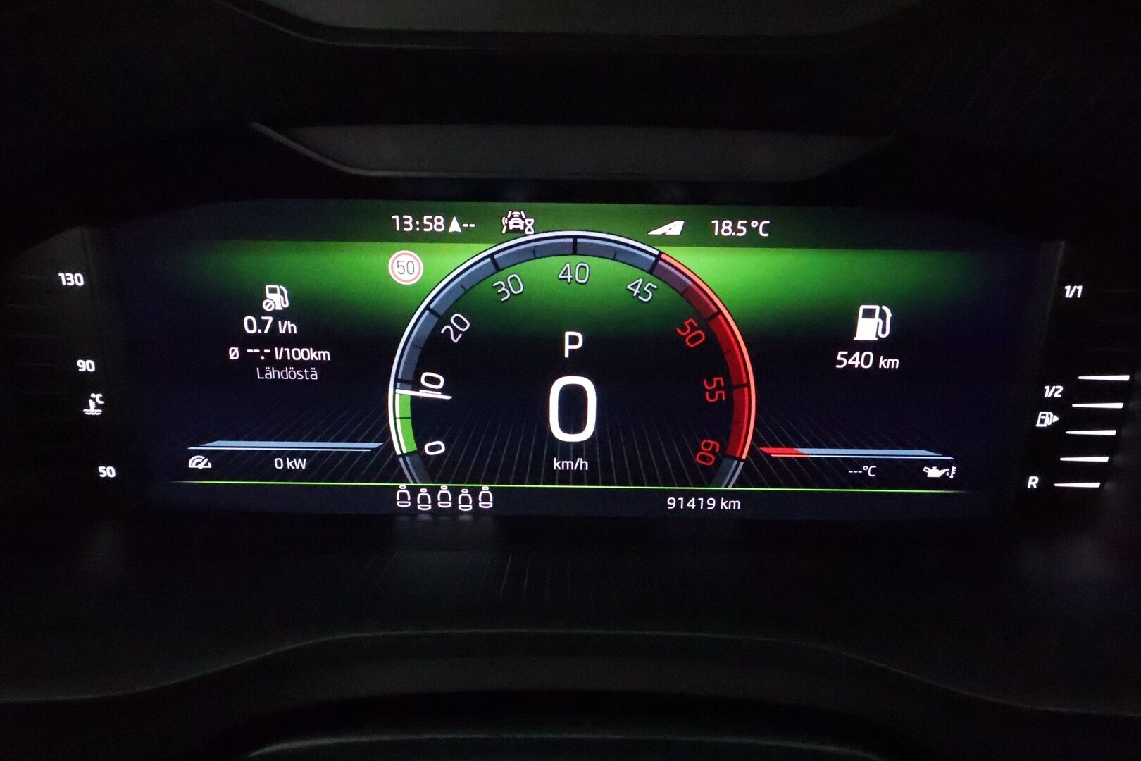 Skoda Kodiaq 2022 2.0 TDI 200 4x4 Style DSG Autom. **Panorama / Webasto / Adapt.vakkari / Koukku / P.kamera / Muistipenkit hieronnalla / Matrix LED** - 3,99 % KORKOTARJOUS TÄHÄN AUTOON - Suomi-auto / Kahdet renkaat aluvanteilla / KeylessGo / Ilmastoidut etuistuimet / Ratinlämmitin / Sähköluukku