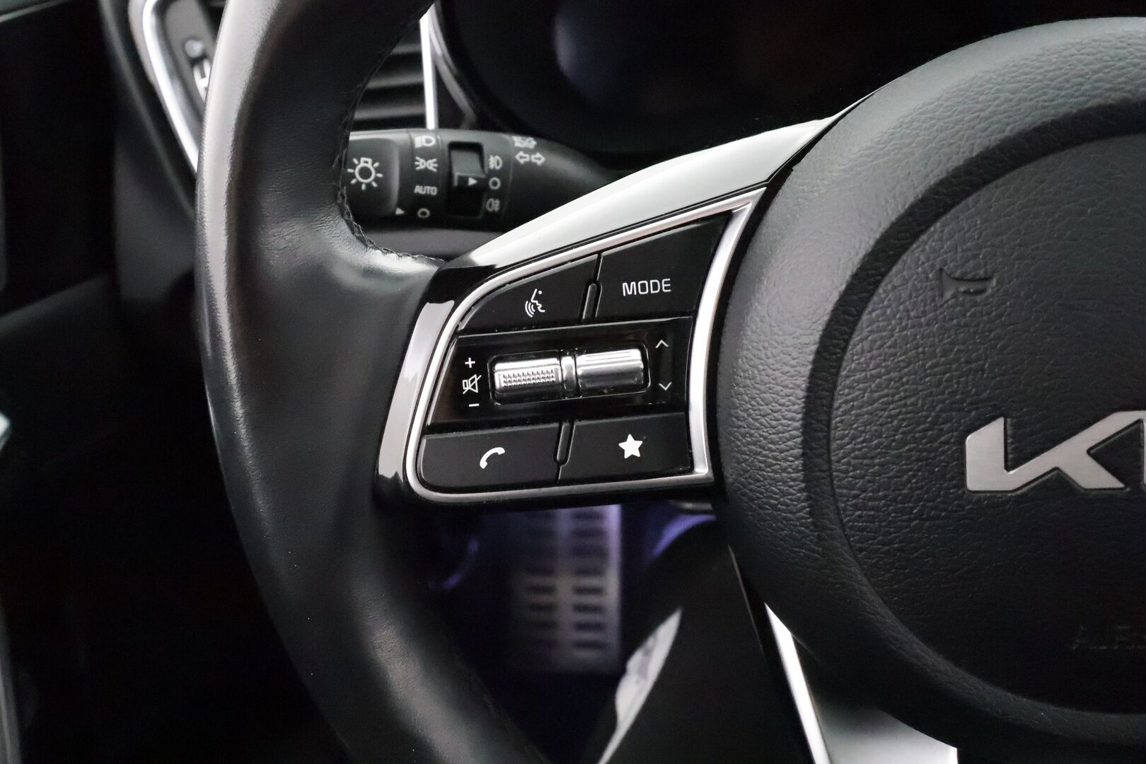 Kia Ceed 2022 1,6 GDI Plug-In Hybrid Business Premium SW DCT - | ACC | Ilmastoidut nahat | Muistipenkki | Digimittaristo | LED | HDA | BSM | P.kamera | Keyless | Lämm. ratti | Merkkihuollettu | 1-om suomiauto |