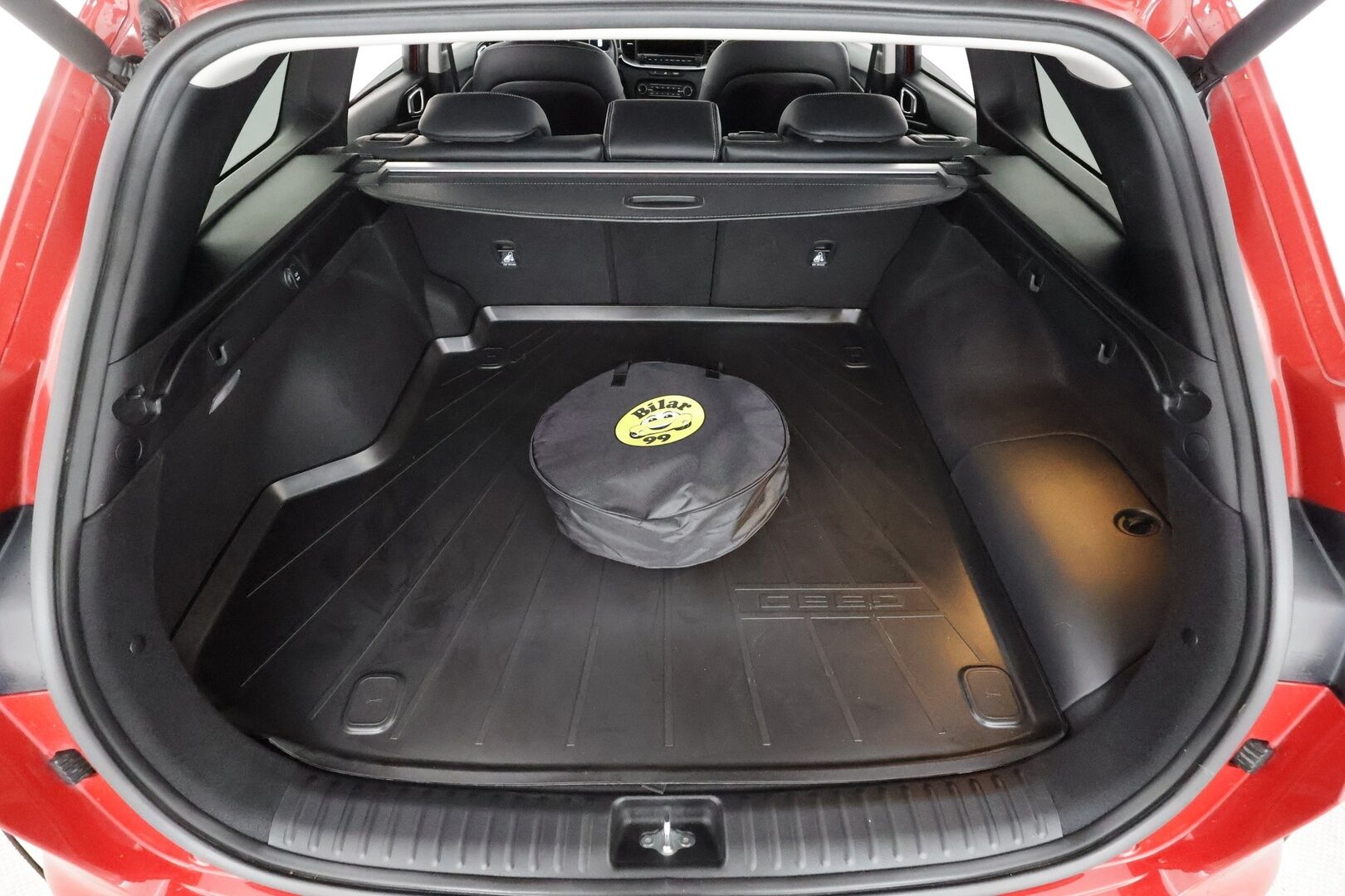 Kia Ceed 2022 1,6 GDI Plug-In Hybrid Business Premium SW DCT - | ACC | Ilmastoidut nahat | Muistipenkki | Digimittaristo | LED | HDA | BSM | P.kamera | Keyless | Lämm. ratti | Merkkihuollettu | 1-om suomiauto |