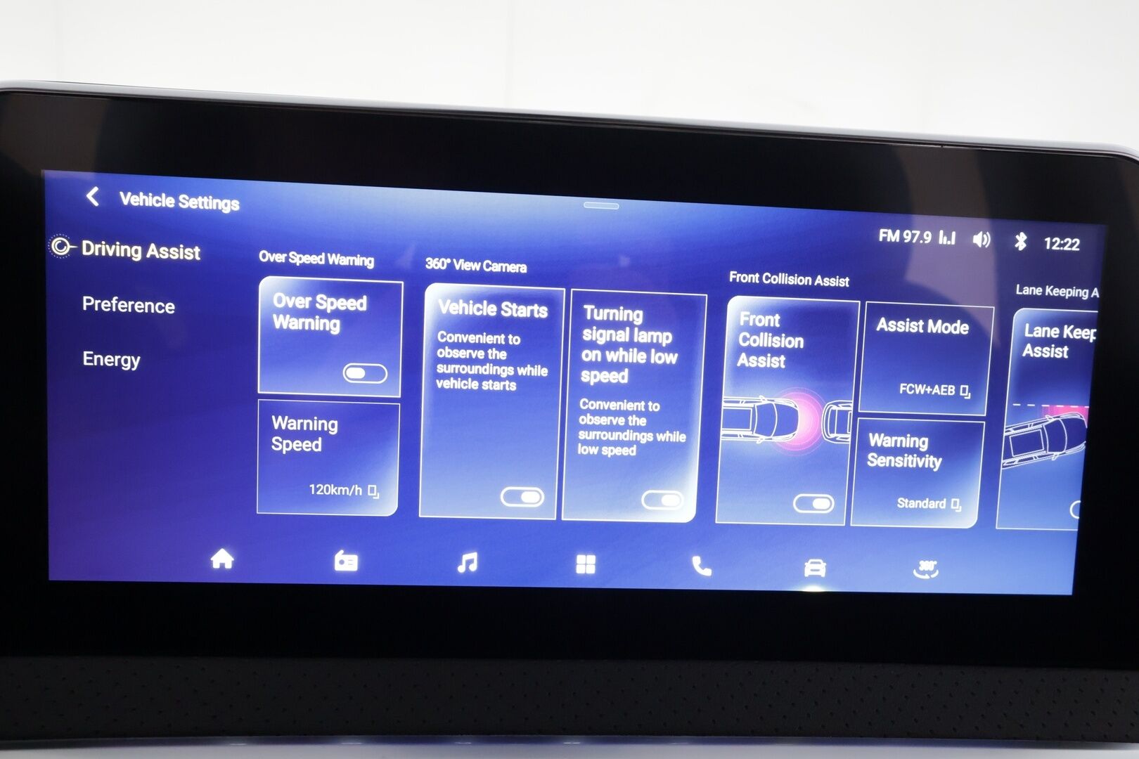 Maxus Euniq 5 2022 Grand Wagon 7-P 177hv - Exclusive * ACC / Full-LED / Panorama / 360 / Sähköpenkit / Kaistavahti / Keyless * - Suomi-auto / 2x Latauskaapelit