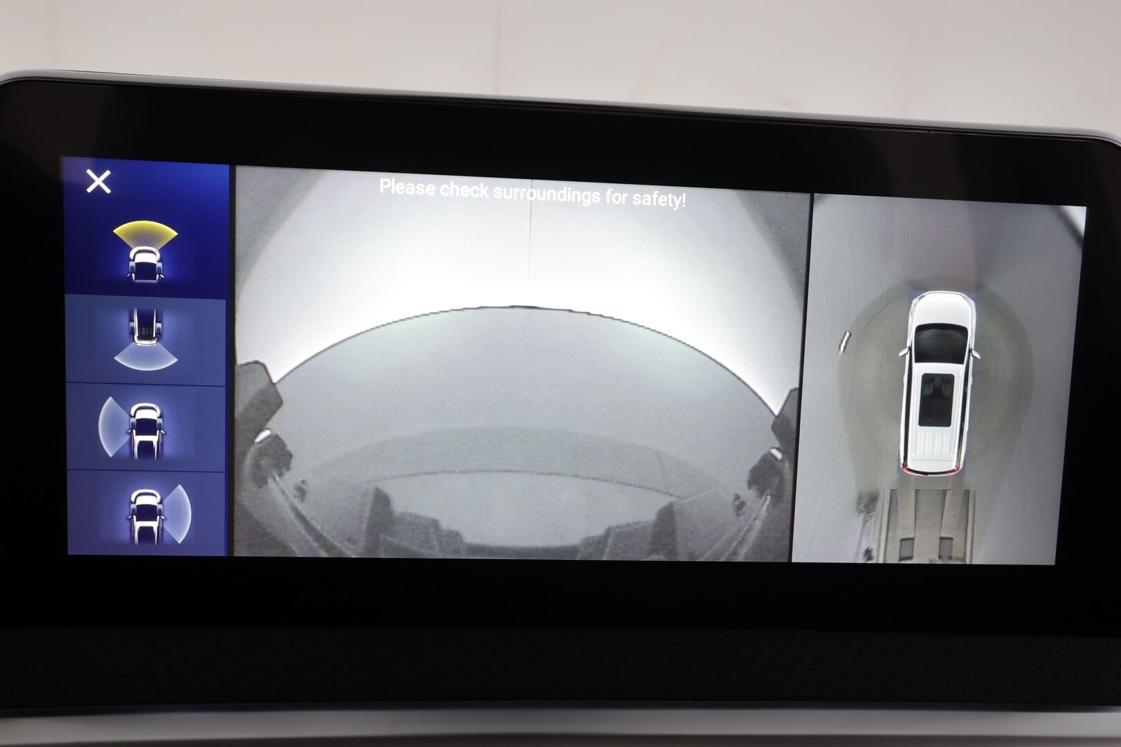 Maxus Euniq 5 2022 Grand Wagon 7-P 177hv - Exclusive * ACC / Full-LED / Panorama / 360 / Sähköpenkit / Kaistavahti / Keyless * - Suomi-auto / 2x Latauskaapelit