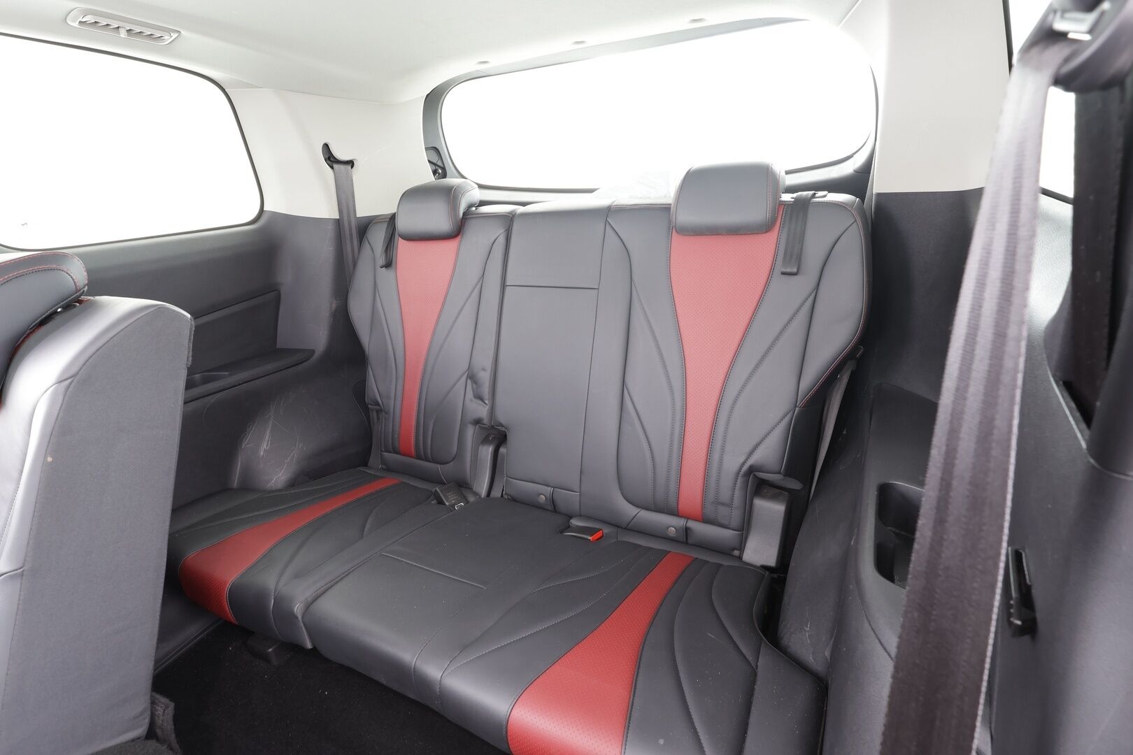 Maxus Euniq 5 2022 Grand Wagon 7-P 177hv - Exclusive * ACC / Full-LED / Panorama / 360 / Sähköpenkit / Kaistavahti / Keyless * - Suomi-auto / 2x Latauskaapelit