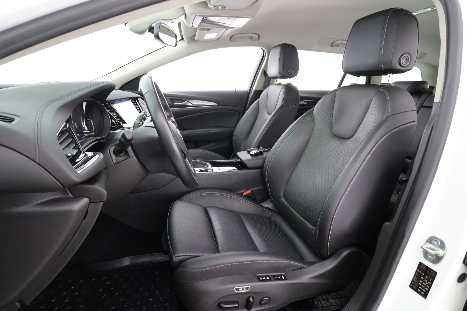 Opel Insignia 2022 Sports Tourer Executive 175 D Turbo A * Vakkari / Bose / Koukku /  P.kamera / Muistipenkki / Apple&Android * - 1.Om Suomi auto / Ilmatoidut sporttipenkit / Kyeless - HULLU BLACKWEEK KORKOTARJOUS 2,49%