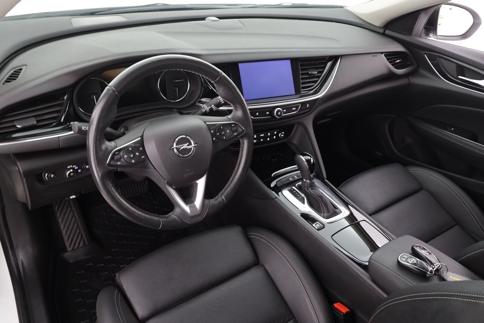 Opel Insignia 2022 Sports Tourer Executive 175 D Turbo A * Vakkari / Bose / Koukku /  P.kamera / Muistipenkki / Apple&Android * - 1.Om Suomi auto / Ilmatoidut sporttipenkit / Kyeless - HULLU BLACKWEEK KORKOTARJOUS 2,49%