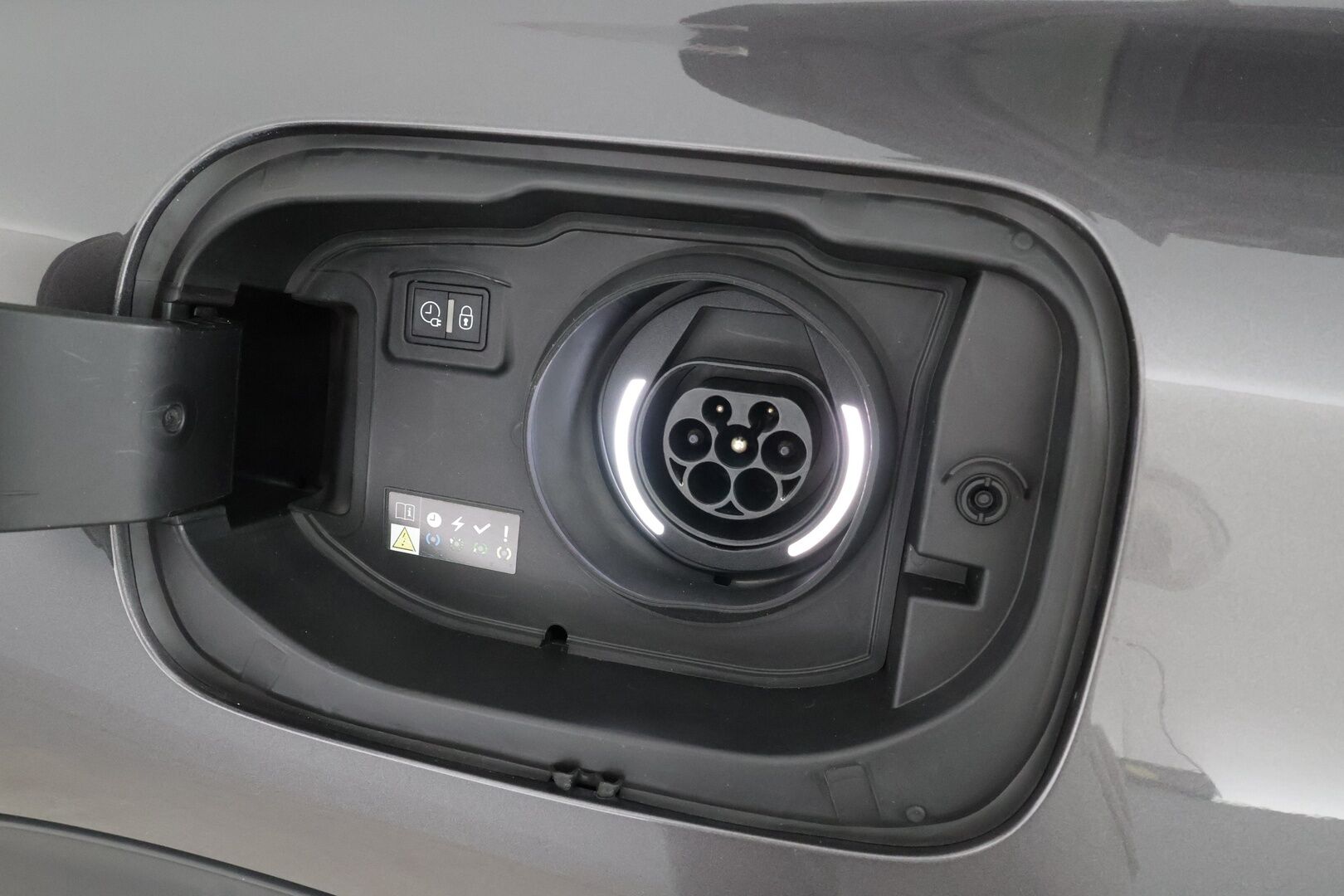 Citroen C5 X 2022 Plug-in Hybrid 225 Shine Pack Launch Edition EAT8 * HUD / ACC / LED / 360° / Muistipenkki / Navi / Keyless * - 1-om Suomi-auto / 2x Latauskaapelit / Kahdet renkaat - Osta nyt, maksa vasta ensi vuonna