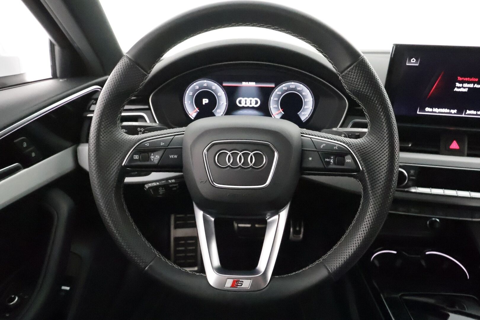 Audi A4 2022 Avant Business S line 40 TFSI 150 kW MHEV quattro S tronic - 3,99 % KORKOTARJOUS TÄHÄN AUTOON - 31.5. ASTI! - 1-om Suomi-auto / Webasto / Adapt.Vakkari / Peruutuskamera / Matrix LED / Puolinahkasisusta / Digital Cockpit / Apple&Android!