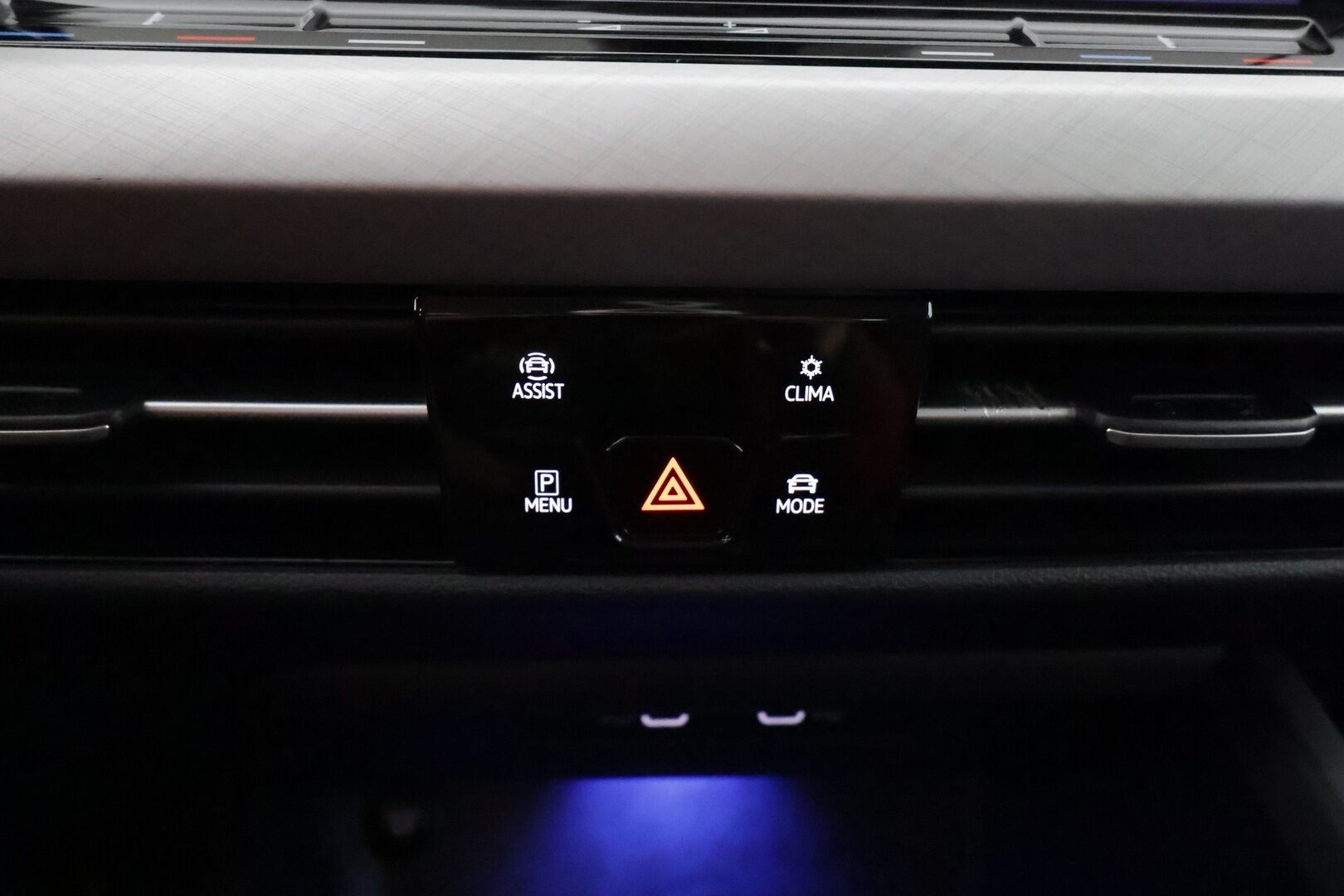 Volkswagen Golf 2022 2.0 TDI Variant Alltrack 147kW 4Motion DSG *Webasto / ACC / Tutkat / Kaistavahti / Sporttipenkit / Koukku / KeylessGo / LED-valot * - *Katso mihin hintaan!* 1-om. Suomi-auto / Todella hyvät varusteet! Särmä huoltohistoria!*