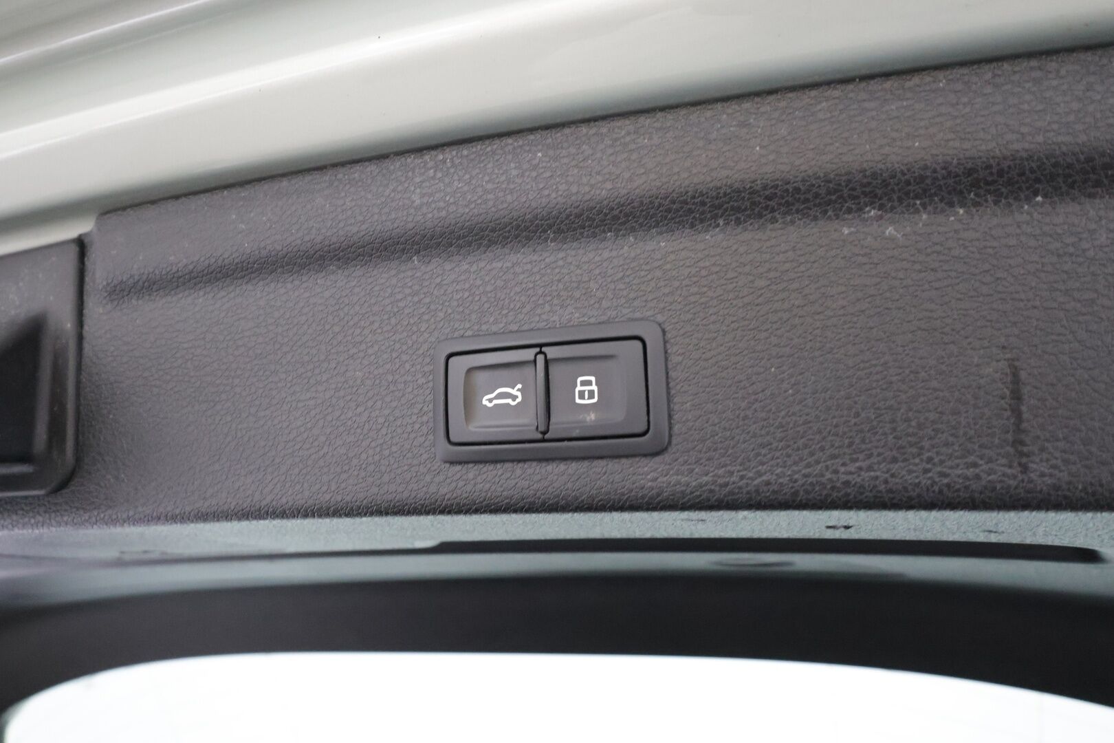 Audi Q3 2022 Business 45 TFSI e 180 kW S tronic * ACC / Koukku / P.kamera / LED / Apple&Android / Keyless* - 1.Om Suomi-auto / Kahdet Renkaat