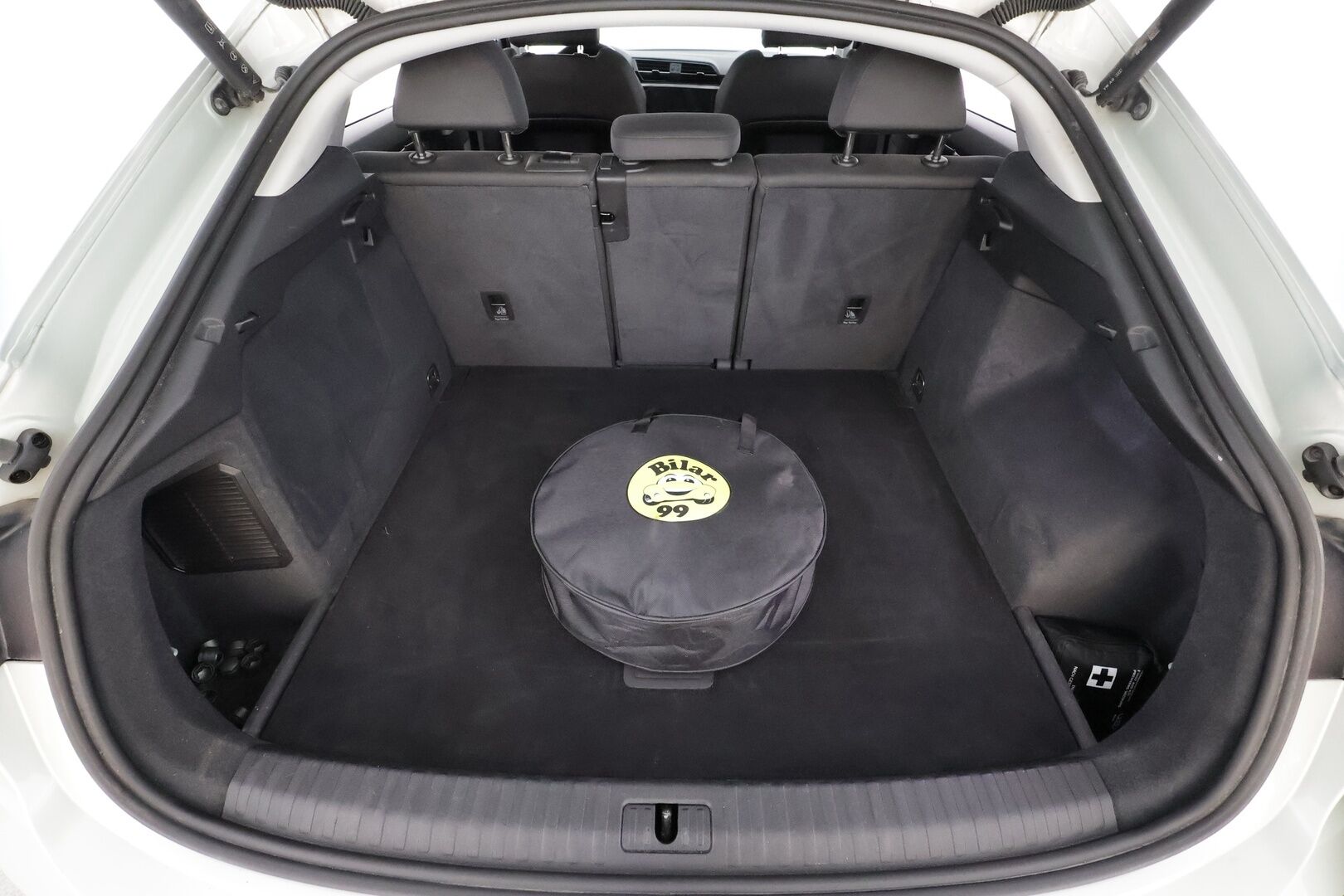 Audi Q3 2022 Business 45 TFSI e 180 kW S tronic * ACC / Koukku / P.kamera / LED / Apple&Android / Keyless* - 1.Om Suomi-auto / Kahdet Renkaat