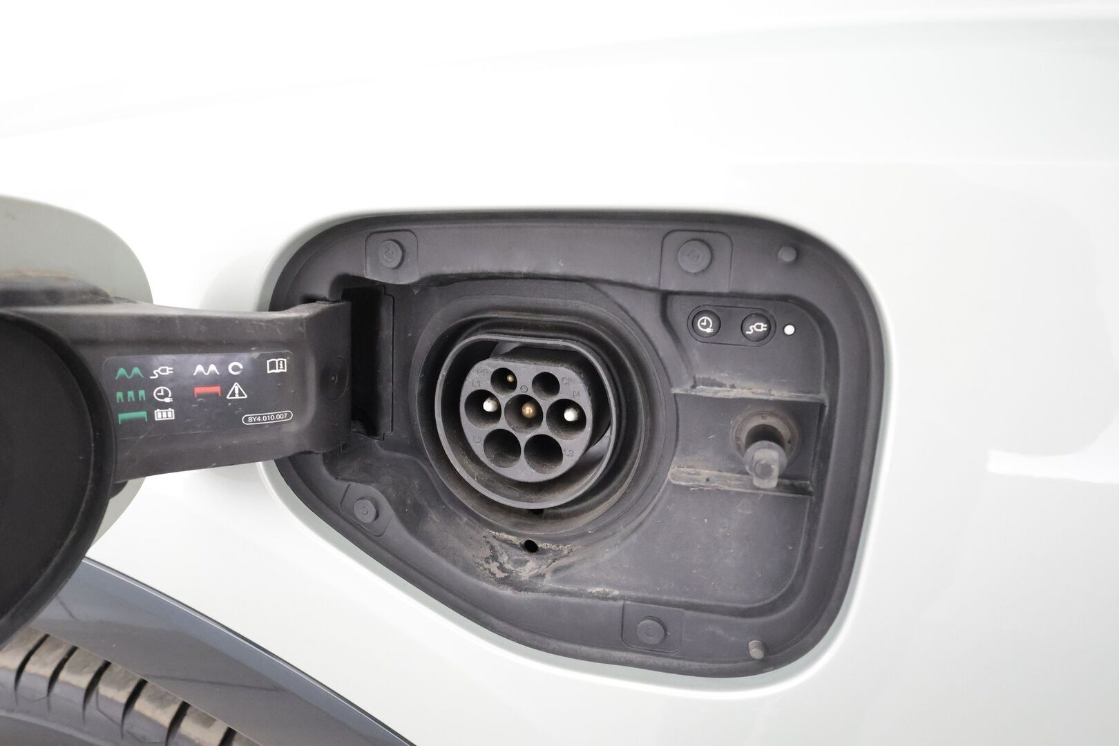 Audi Q3 2022 Business 45 TFSI e 180 kW S tronic * ACC / Koukku / P.kamera / LED / Apple&Android / Keyless* - 1.Om Suomi-auto / Kahdet Renkaat