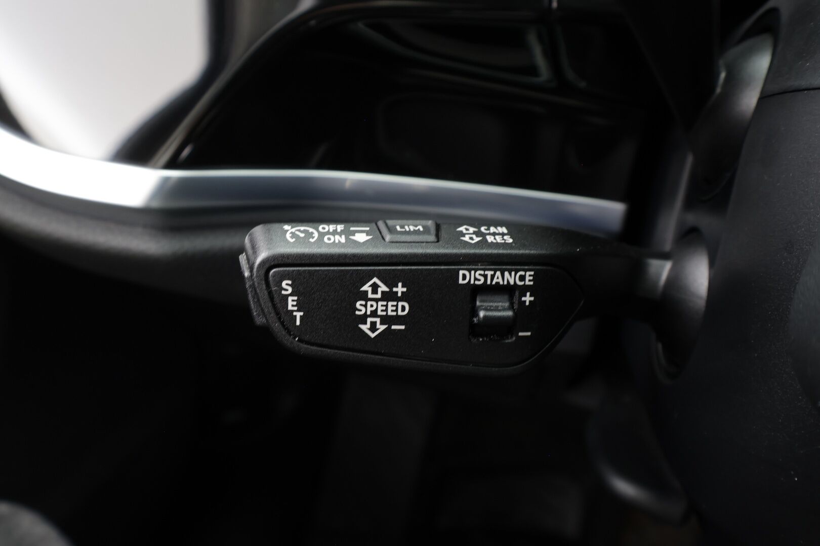 Audi Q3 2022 Business 45 TFSI e 180 kW S tronic * ACC / Koukku / P.kamera / LED / Apple&Android / Keyless* - 1.Om Suomi-auto / Kahdet Renkaat