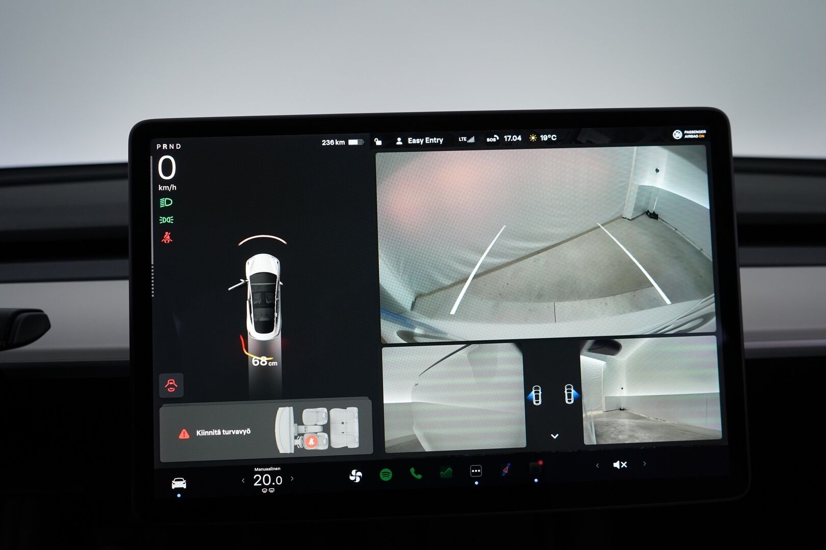 Tesla Model 3 2021 Standard Range Plus *EAP / Vaaleat nahat / ACC / Kamera / Lasikatto* - Kahdet vanteet / Refresh / Akku kuntotarkistettu