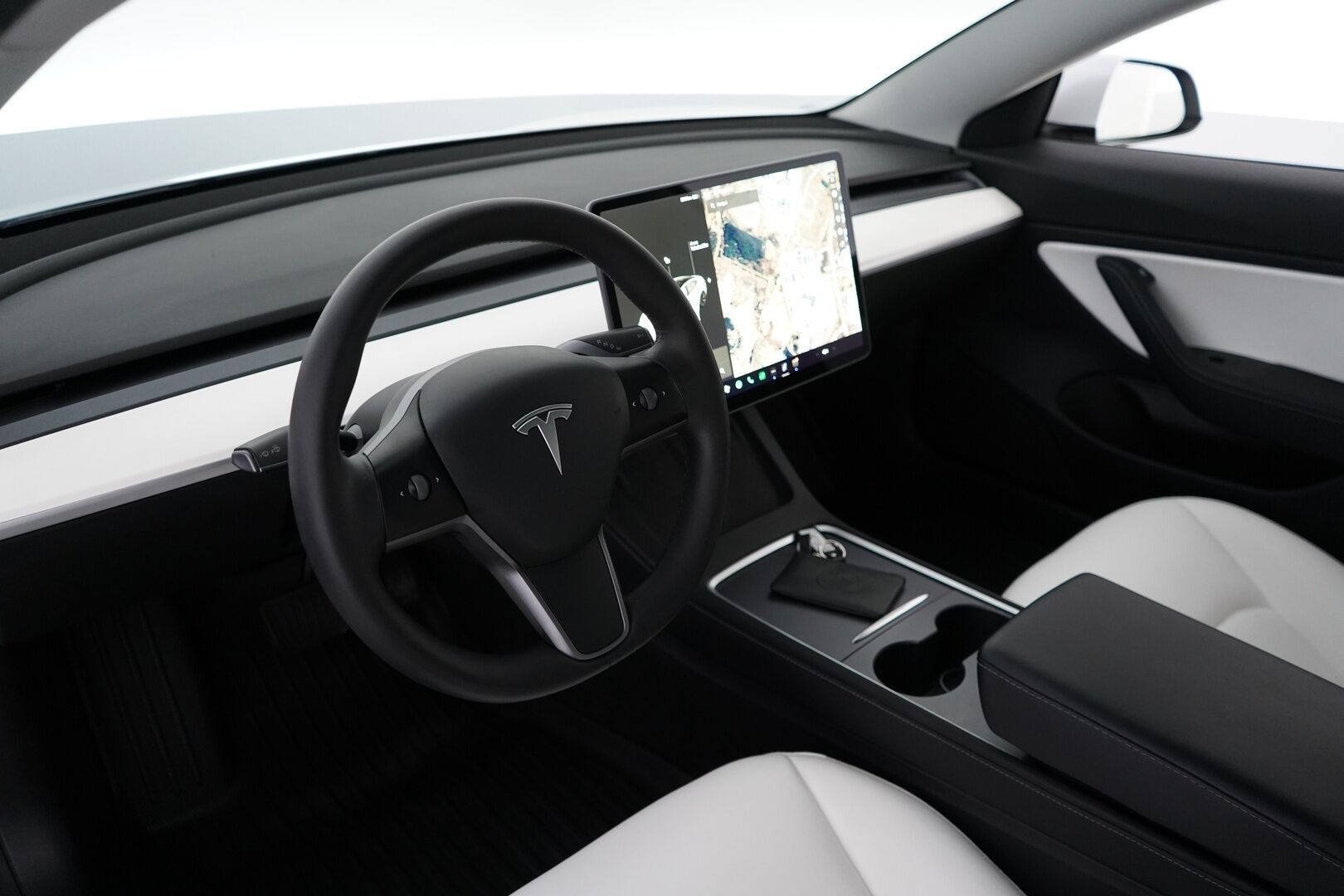 Tesla Model 3 2021 Standard Range Plus *EAP / Vaaleat nahat / ACC / Kamera / Lasikatto* - Kahdet vanteet / Refresh / Akku kuntotarkistettu