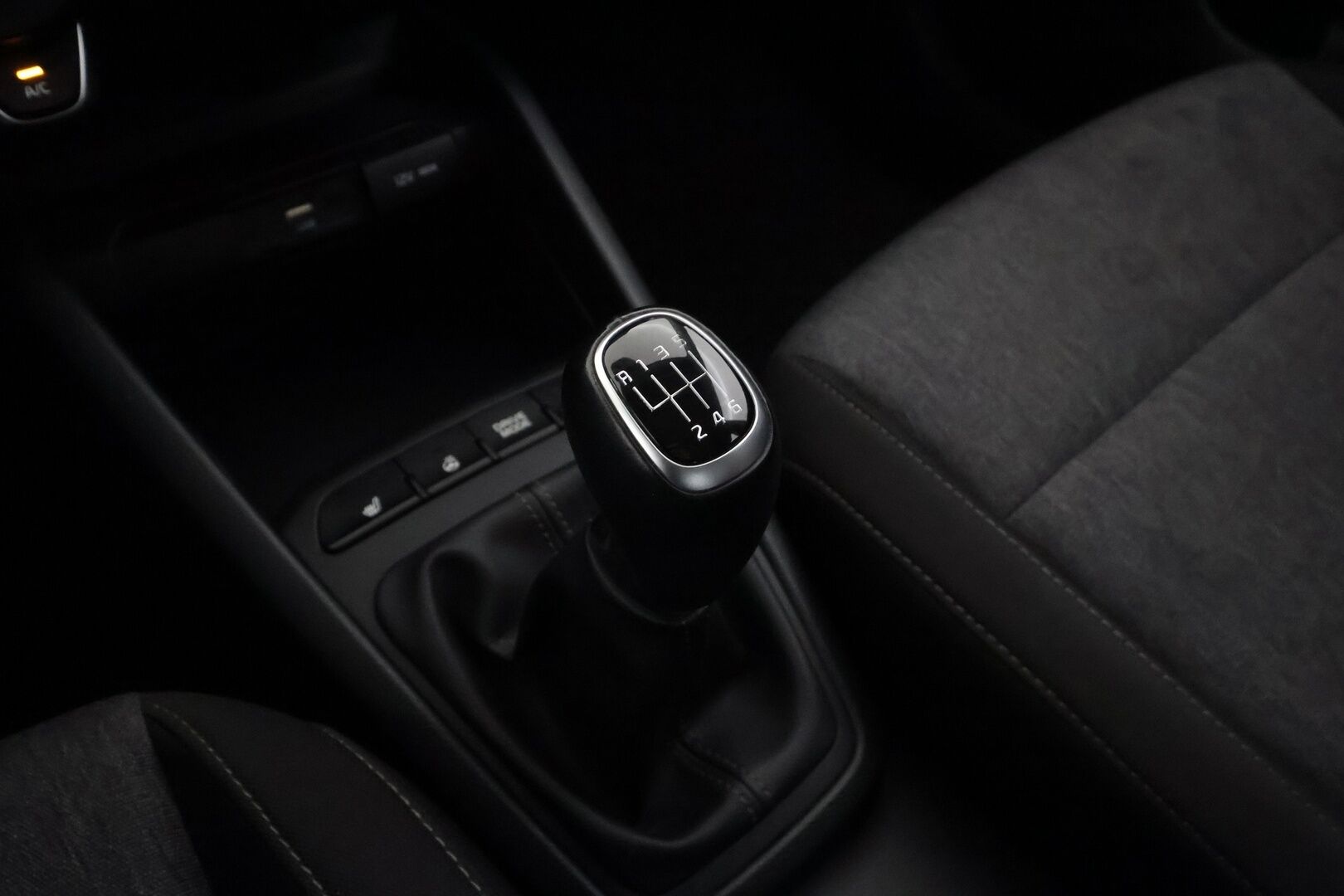 Kia Stonic 2022 1,0 T-GDI 100hv LX