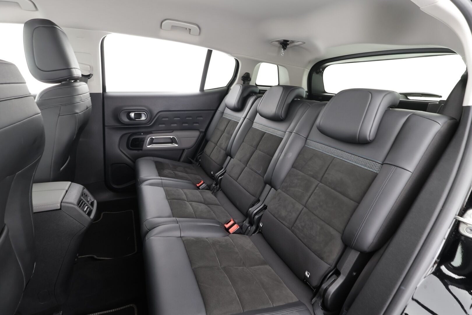 Citroen C5 Aircross 2022 Plug-in Hybrid 225 Comfort Selection ë-EAT8 * ACC / LED / P.Kamera / Navi / Kaistavahti / Koukku / Keyless * - Suomi-auto / Kahdet renkaat aluvanteilla