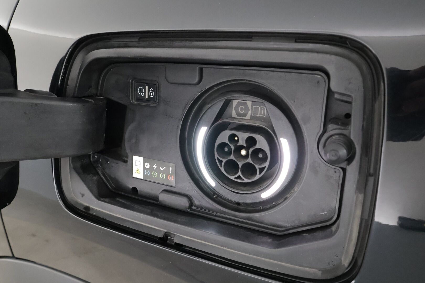 Citroen C5 Aircross 2022 Plug-in Hybrid 225 Comfort Selection ë-EAT8 * ACC / LED / P.Kamera / Navi / Kaistavahti / Koukku / Keyless * - Suomi-auto / Kahdet renkaat aluvanteilla