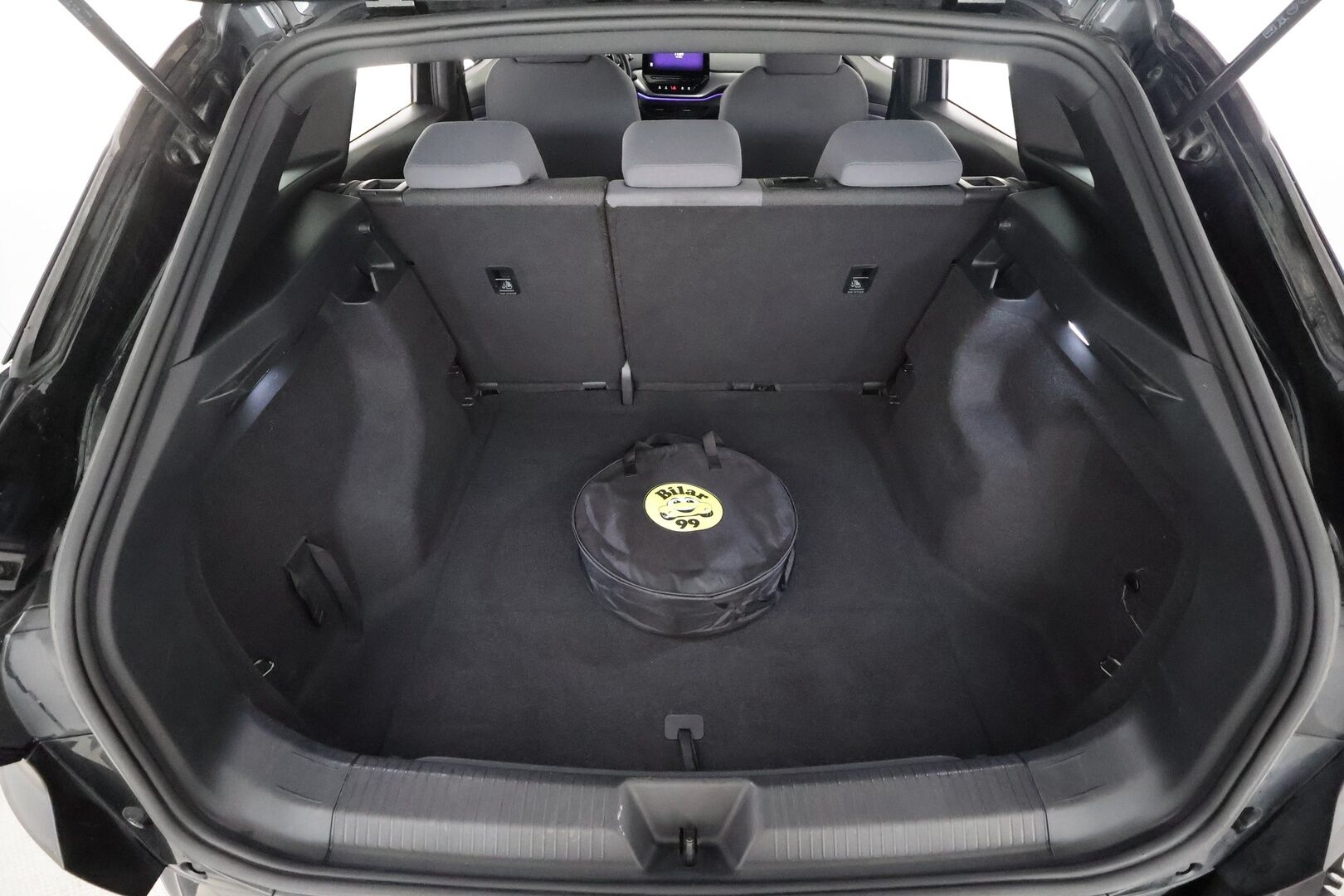 Volkswagen ID.4 2022 Pro FastLane 128 kW,  akku 77 kWh - | ILP | ACC | LED | P.Kamera | Kaistavahti | Keyless | Digimittaristo | Navi | Kahdet renkaat | 2x Latauskaapelit | Merkkihuollot | 1-om Suomi-auto |