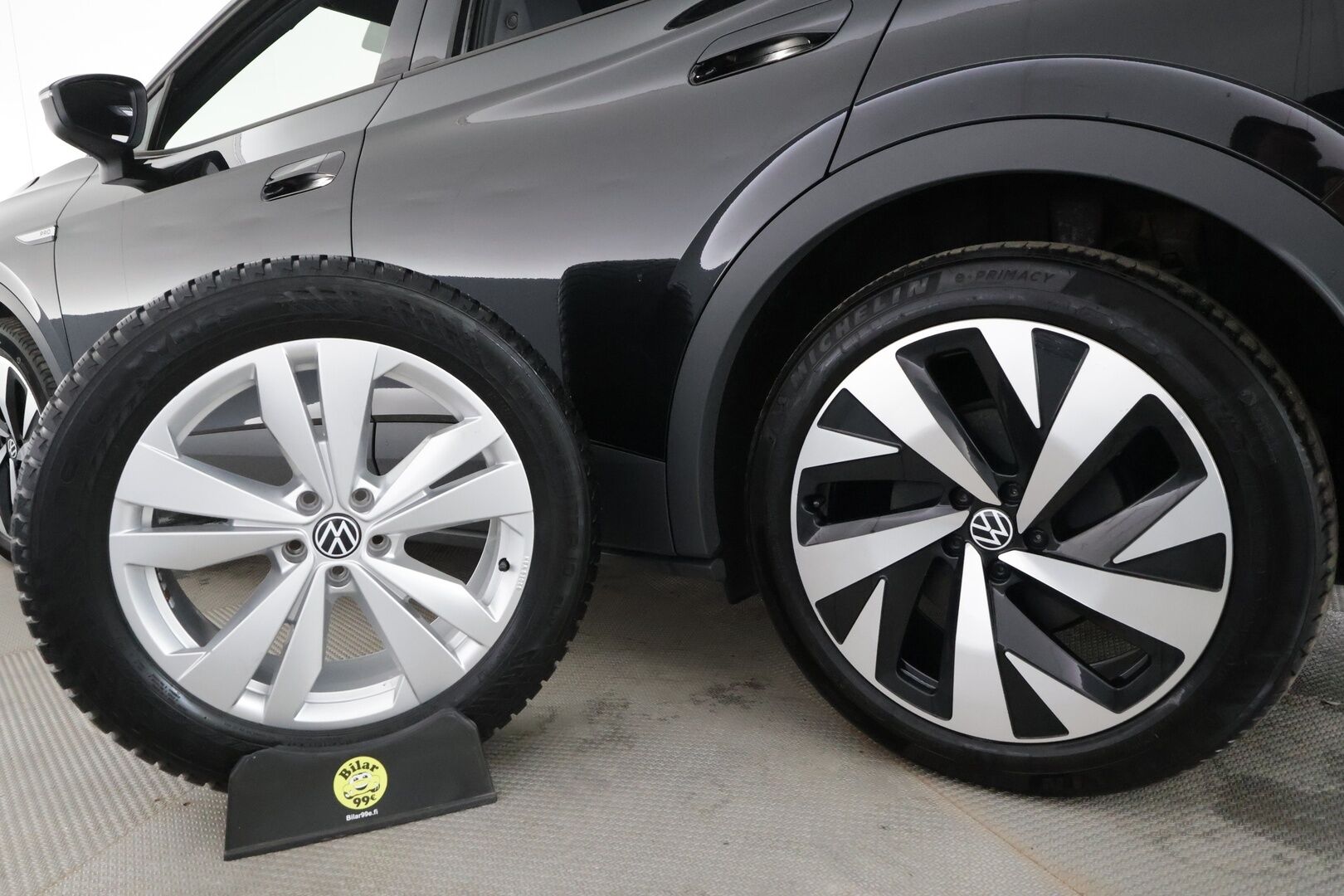 Volkswagen ID.4 2022 Pro FastLane 128 kW,  akku 77 kWh - | ILP | ACC | LED | P.Kamera | Kaistavahti | Keyless | Digimittaristo | Navi | Kahdet renkaat | 2x Latauskaapelit | Merkkihuollot | 1-om Suomi-auto |