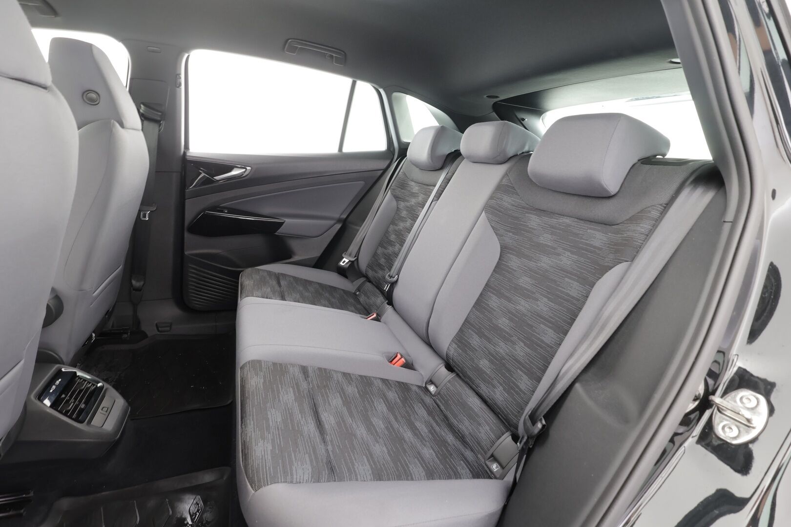 Volkswagen ID.4 2022 Pro FastLane 128 kW,  akku 77 kWh - | ILP | ACC | LED | P.Kamera | Kaistavahti | Keyless | Digimittaristo | Navi | Kahdet renkaat | 2x Latauskaapelit | Merkkihuollot | 1-om Suomi-auto |
