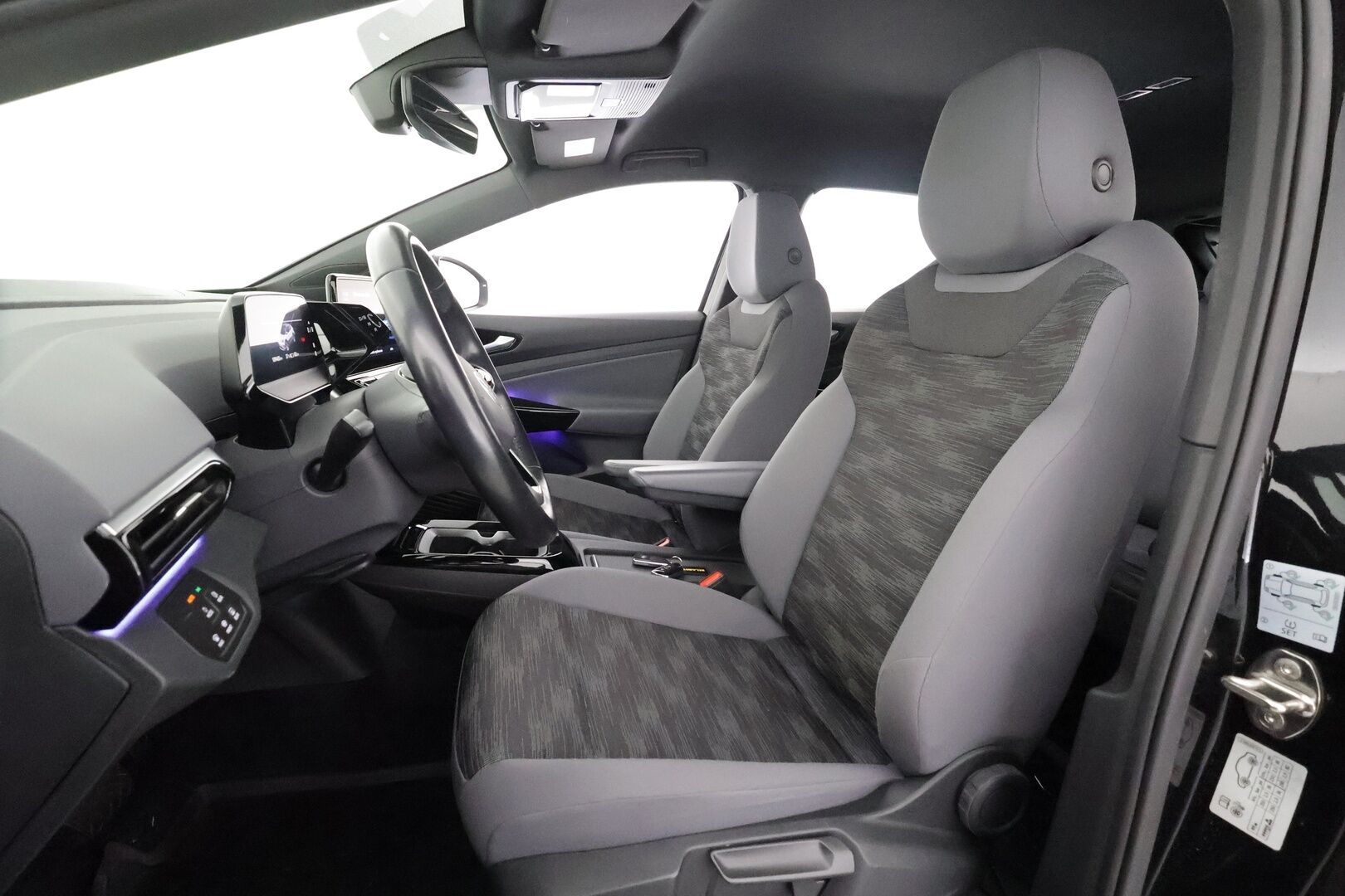 Volkswagen ID.4 2022 Pro FastLane 128 kW,  akku 77 kWh - | ILP | ACC | LED | P.Kamera | Kaistavahti | Keyless | Digimittaristo | Navi | Kahdet renkaat | 2x Latauskaapelit | Merkkihuollot | 1-om Suomi-auto |