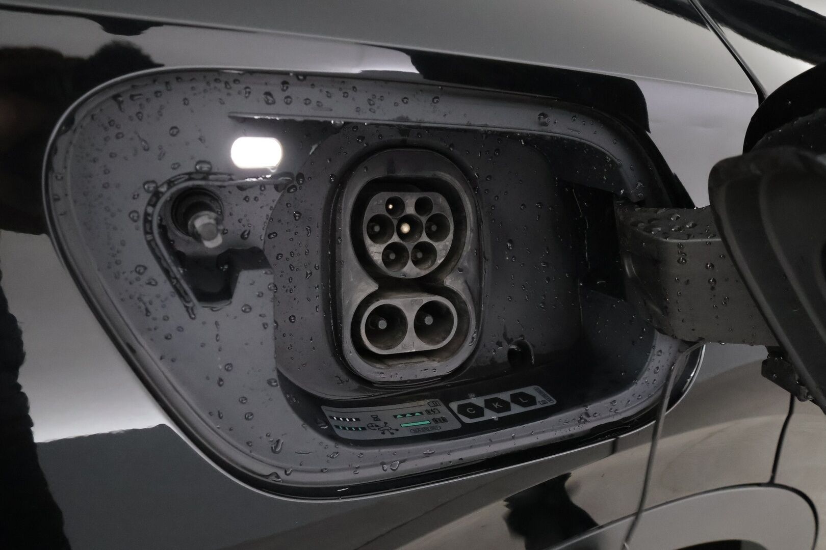 Volkswagen ID.4 2022 Pro FastLane 128 kW,  akku 77 kWh - | ILP | ACC | LED | P.Kamera | Kaistavahti | Keyless | Digimittaristo | Navi | Kahdet renkaat | 2x Latauskaapelit | Merkkihuollot | 1-om Suomi-auto |