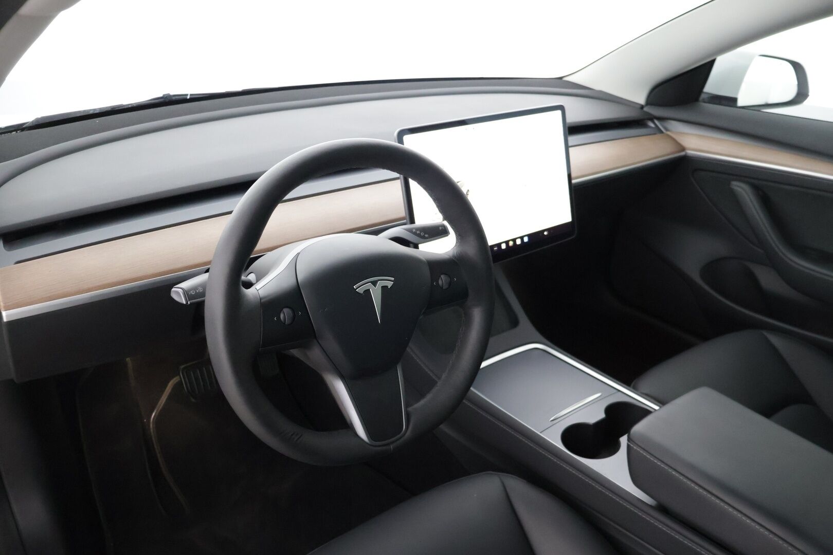 Tesla Model 3 2021 Long Range Dual Motor AWD Refresh* ILP / Kamera / Nahkasisusta / Lasikatto / Premiun äänentoisto * - Siisti nelikko Tesla 2xrenkailla!