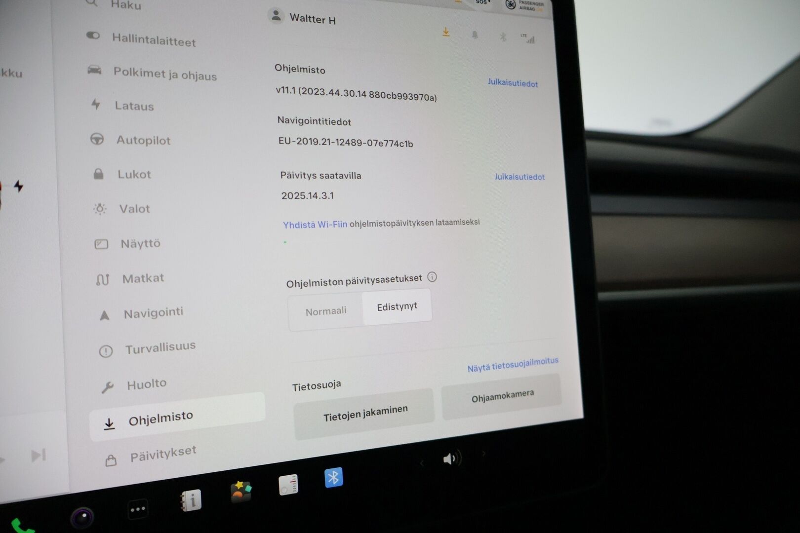Tesla Model 3 2021 Long Range Dual Motor AWD Refresh* ILP / Kamera / Nahkasisusta / Lasikatto / Premiun äänentoisto * - Siisti nelikko Tesla 2xrenkailla!