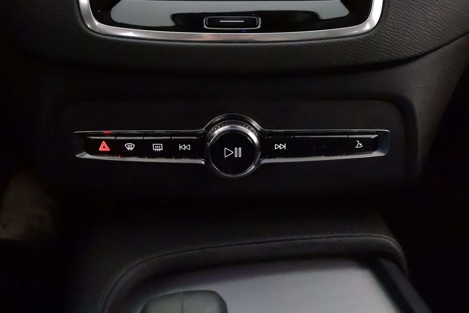 Volvo XC90 2022 T8 Inscription Expression ** HUD / H&K / Panorama / Webasto / 360 kamera / Koukku / Full LED / 7P / Muistipenkit / Keyless** - 2,99 % KORKOTARJOUS TÄHÄN AUTOON - Merkkihuollot / Apple&Android / VOC / Sporttipenkit