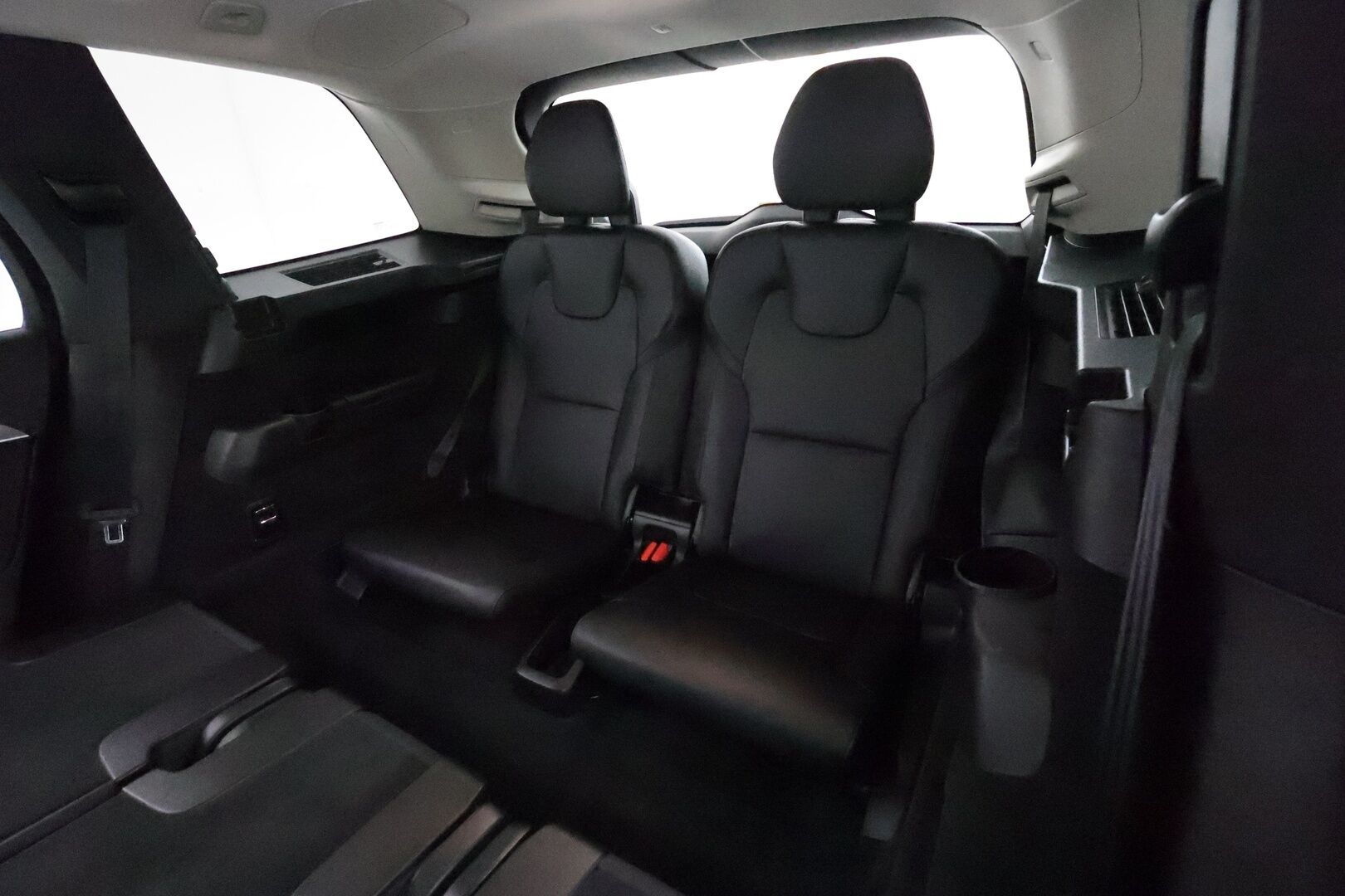 Volvo XC90 2022 T8 Inscription Expression ** HUD / H&K / Panorama / Webasto / 360 kamera / Koukku / Full LED / 7P / Muistipenkit / Keyless** - 2,99 % KORKOTARJOUS TÄHÄN AUTOON - Merkkihuollot / Apple&Android / VOC / Sporttipenkit