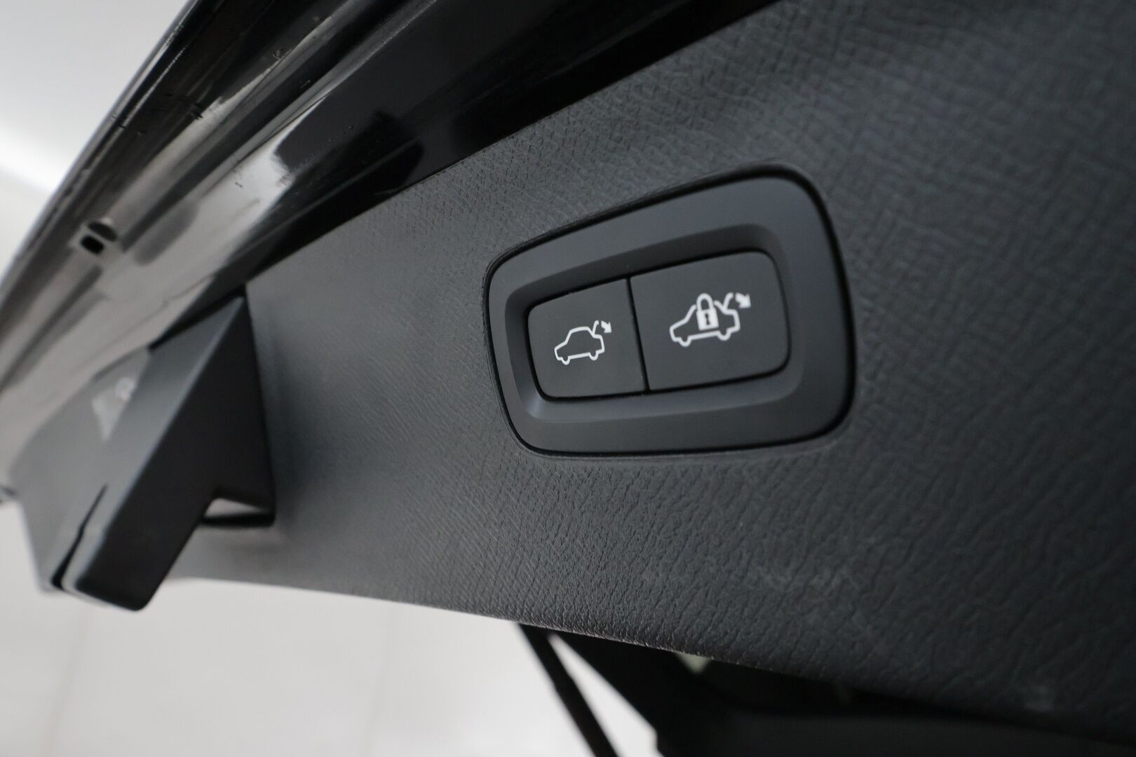 Volvo XC90 2022 T8 Inscription Expression ** HUD / H&K / Panorama / Webasto / 360 kamera / Koukku / Full LED / 7P / Muistipenkit / Keyless** - 2,99 % KORKOTARJOUS TÄHÄN AUTOON - Merkkihuollot / Apple&Android / VOC / Sporttipenkit
