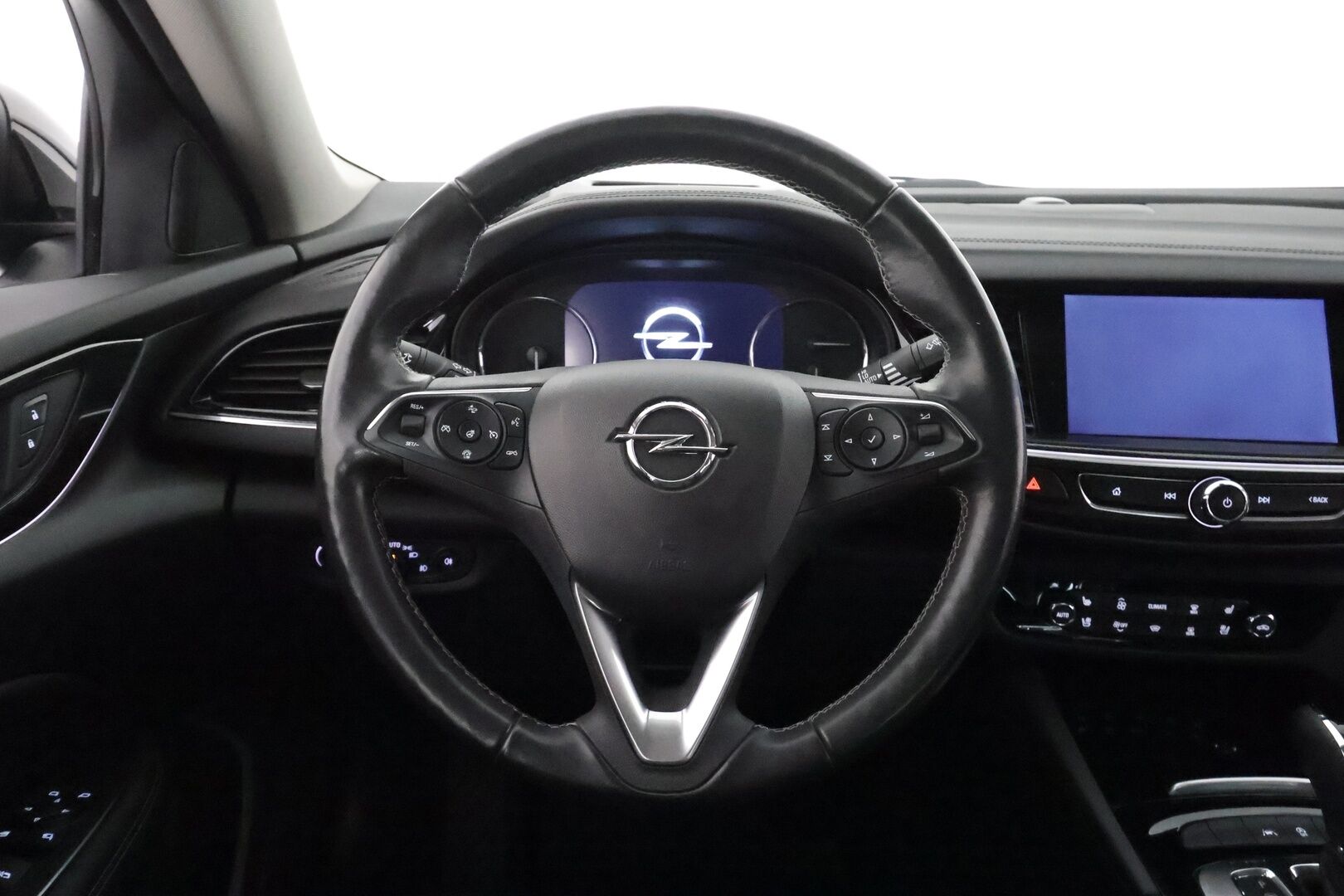 Opel Insignia 2022 Grand Sport Executive 175D ** HUD / Adapt.Vakkari / P.Kamera / LED-valot / Hierova&Ilmastoitu Sporttipenkki Muistilla ** - 1.Om Suomi-auto / 2x Renkaat