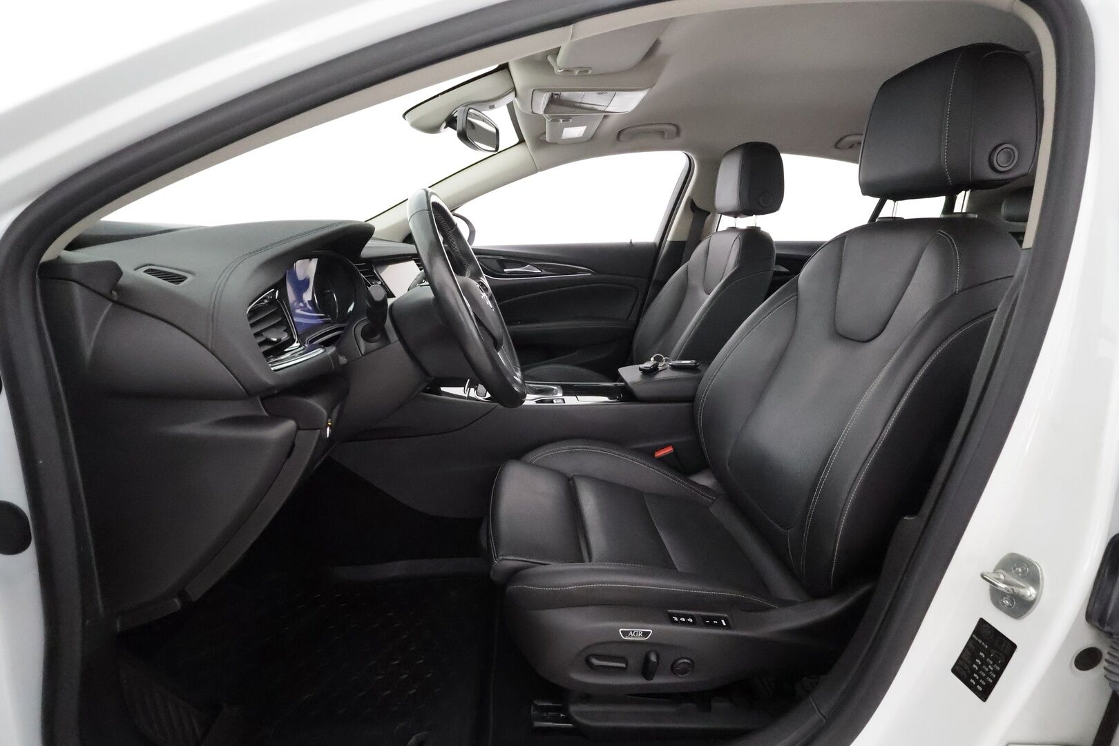 Opel Insignia 2022 Grand Sport Executive 175D ** HUD / Adapt.Vakkari / P.Kamera / LED-valot / Hierova&Ilmastoitu Sporttipenkki Muistilla ** - 1.Om Suomi-auto / 2x Renkaat