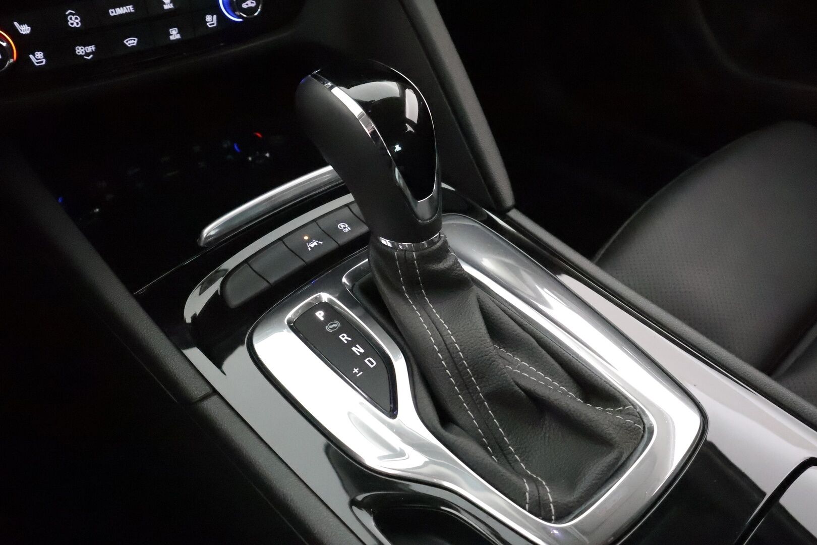 Opel Insignia 2022 Grand Sport Executive 175D ** HUD / Adapt.Vakkari / P.Kamera / LED-valot / Hierova&Ilmastoitu Sporttipenkki Muistilla ** - 1.Om Suomi-auto / 2x Renkaat
