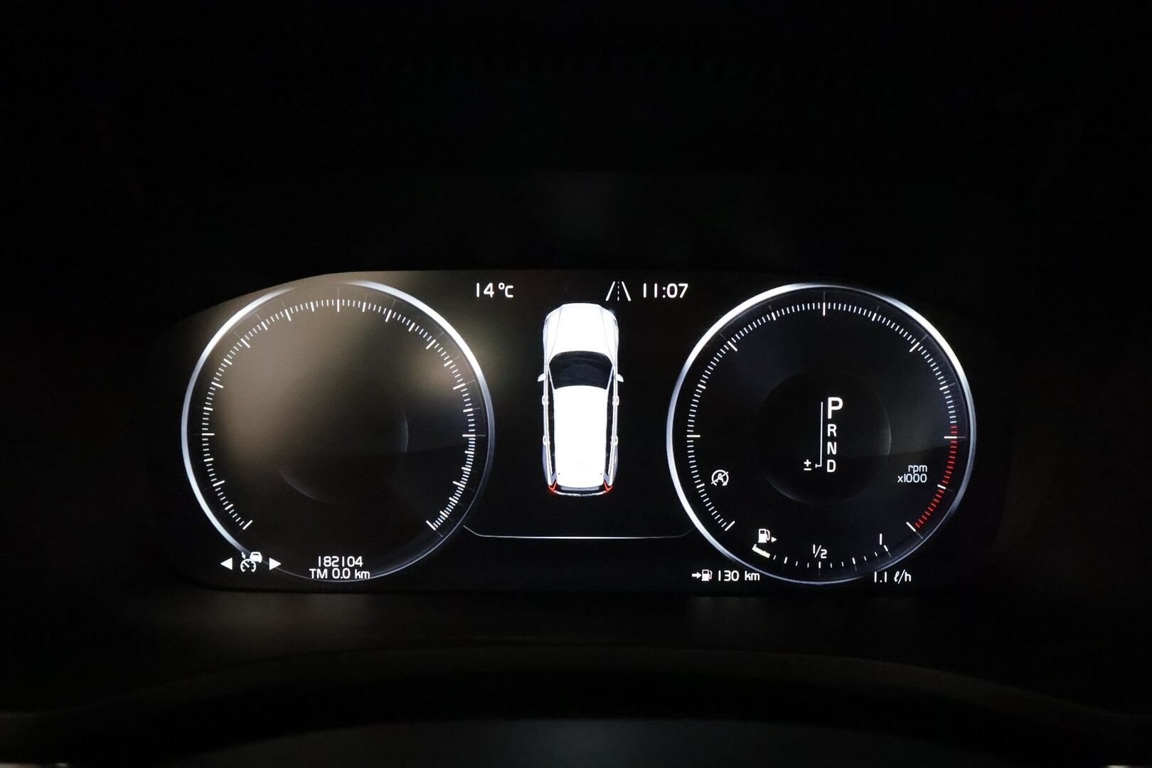 Volvo V60 2019 D3 AWD Momentum aut *Webasto / ACC / Full-LED / P.Kamera / Navi / Kaistavahti / KeylessGO* - Kahdet Renkaat