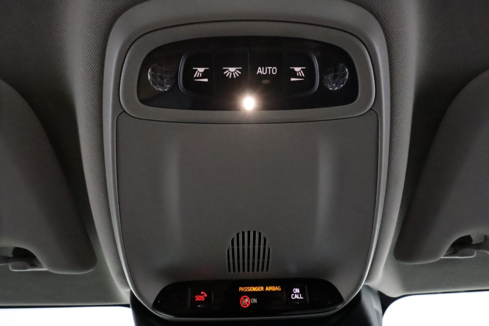 Volvo V60 2019 D3 AWD Momentum aut *Webasto / ACC / P-kamera / Navi / Kaistavahti / KeylessGO / Full LED* - *Kahdet renkaat & vanteet / Jakohihna vaihdettu!* - Osta nyt, maksa vasta ensi vuonna