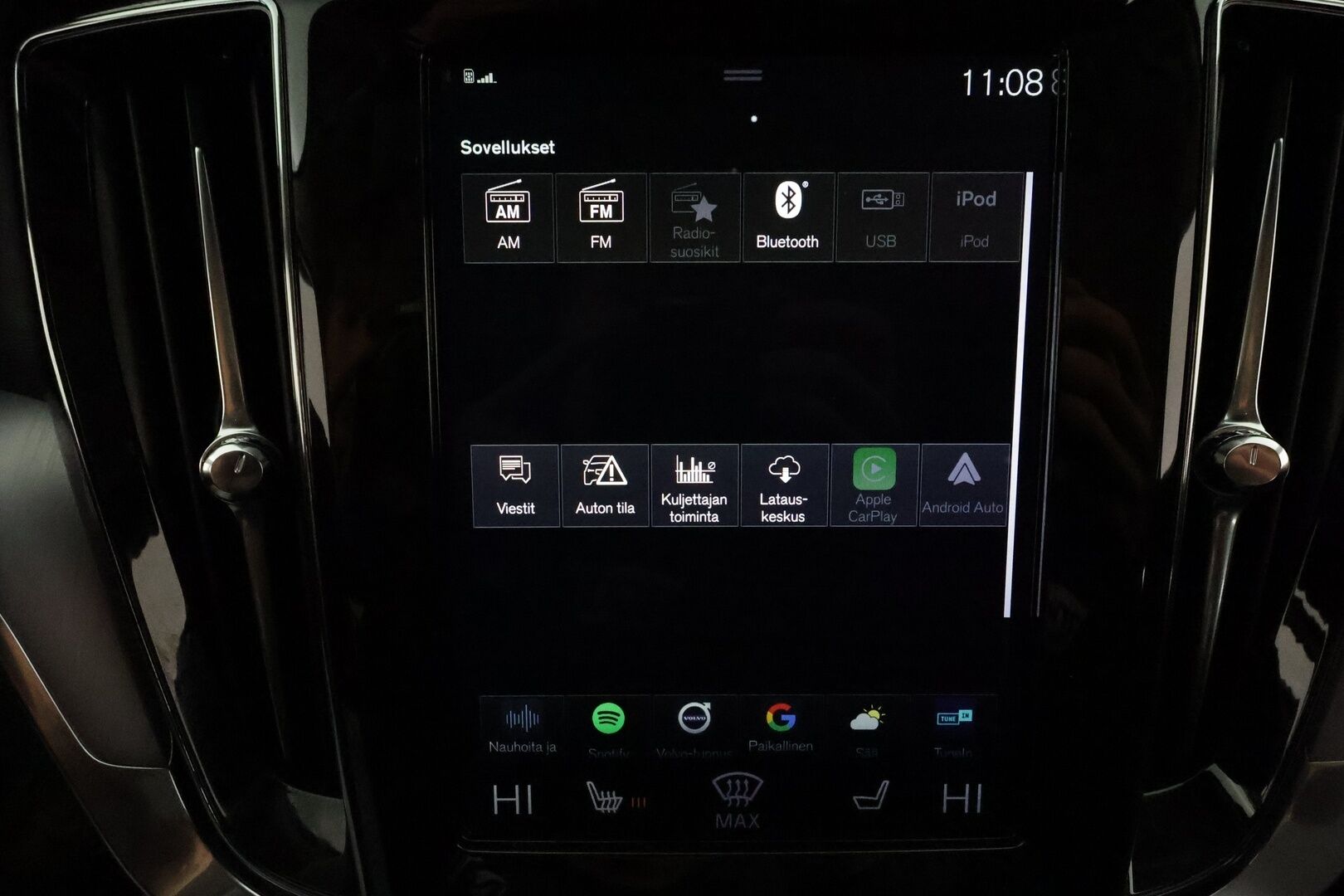 Volvo V60 2019 D3 AWD Momentum aut *Webasto / ACC / Full-LED / P.Kamera / Navi / Kaistavahti / KeylessGO* - Kahdet Renkaat