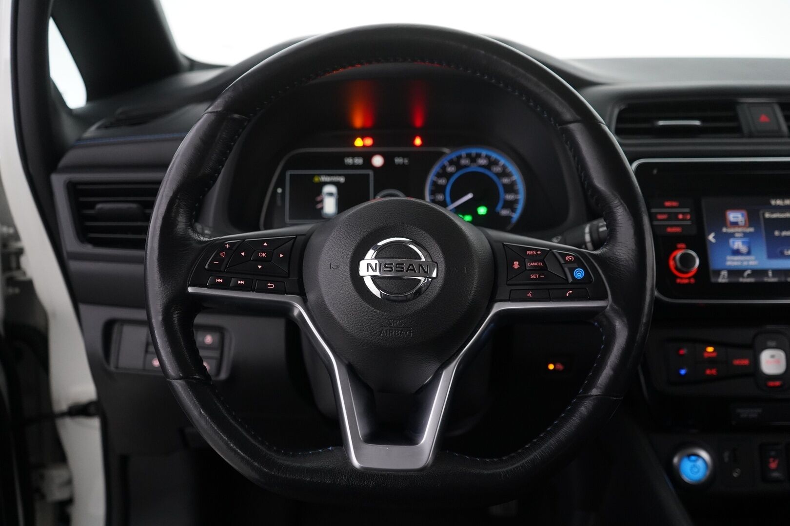 NISSAN LEAF 2018 40kWh Tekna *Bose / ILP / Nahat / 360 Kamera / ACC* - Suomi-auto / Kahdet renkaat / Huippuvarusteet