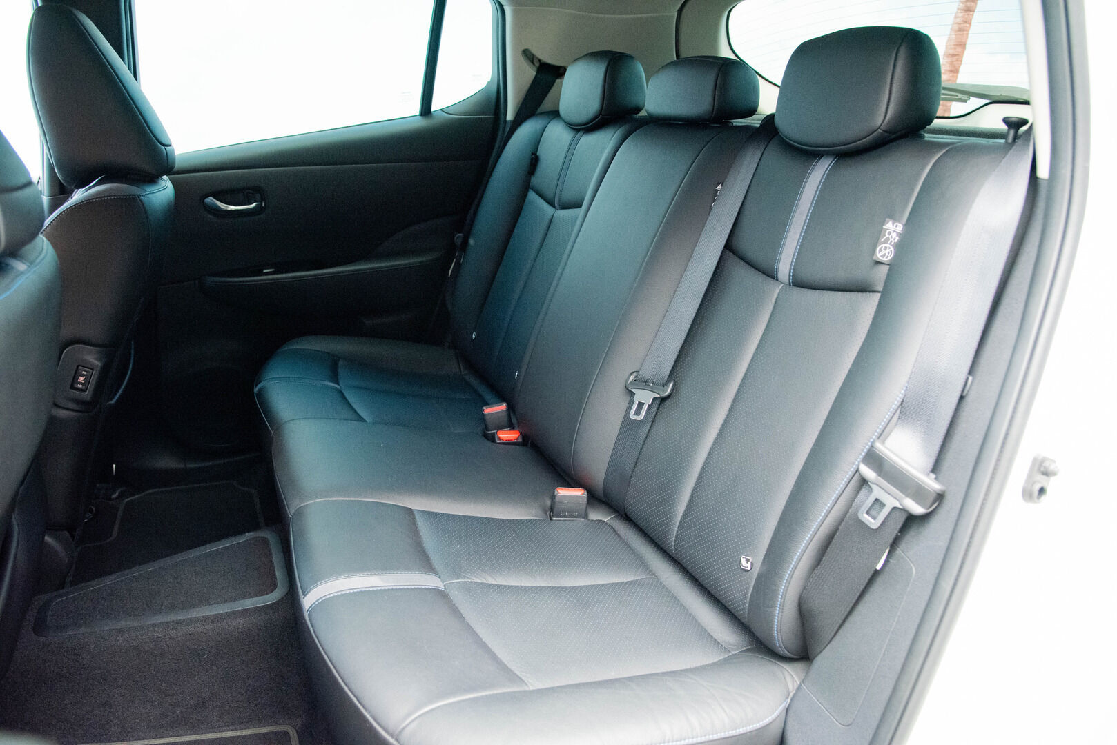 NISSAN LEAF 2018 40kWh Tekna */ Huippuvarusteet!* - Juuri saapunut! - HULLUT VÄLIPÄIVÄT KORKOTARJOUS 2,49%