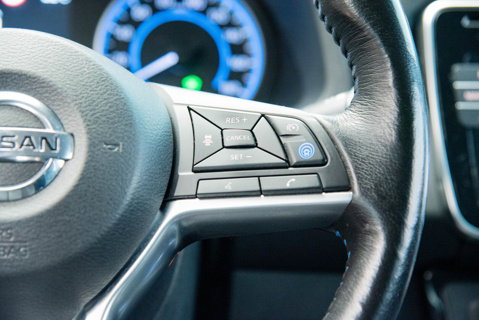 NISSAN LEAF 2018 40kWh Tekna */ Huippuvarusteet!* - Juuri saapunut! - HULLUT VÄLIPÄIVÄT KORKOTARJOUS 2,49%