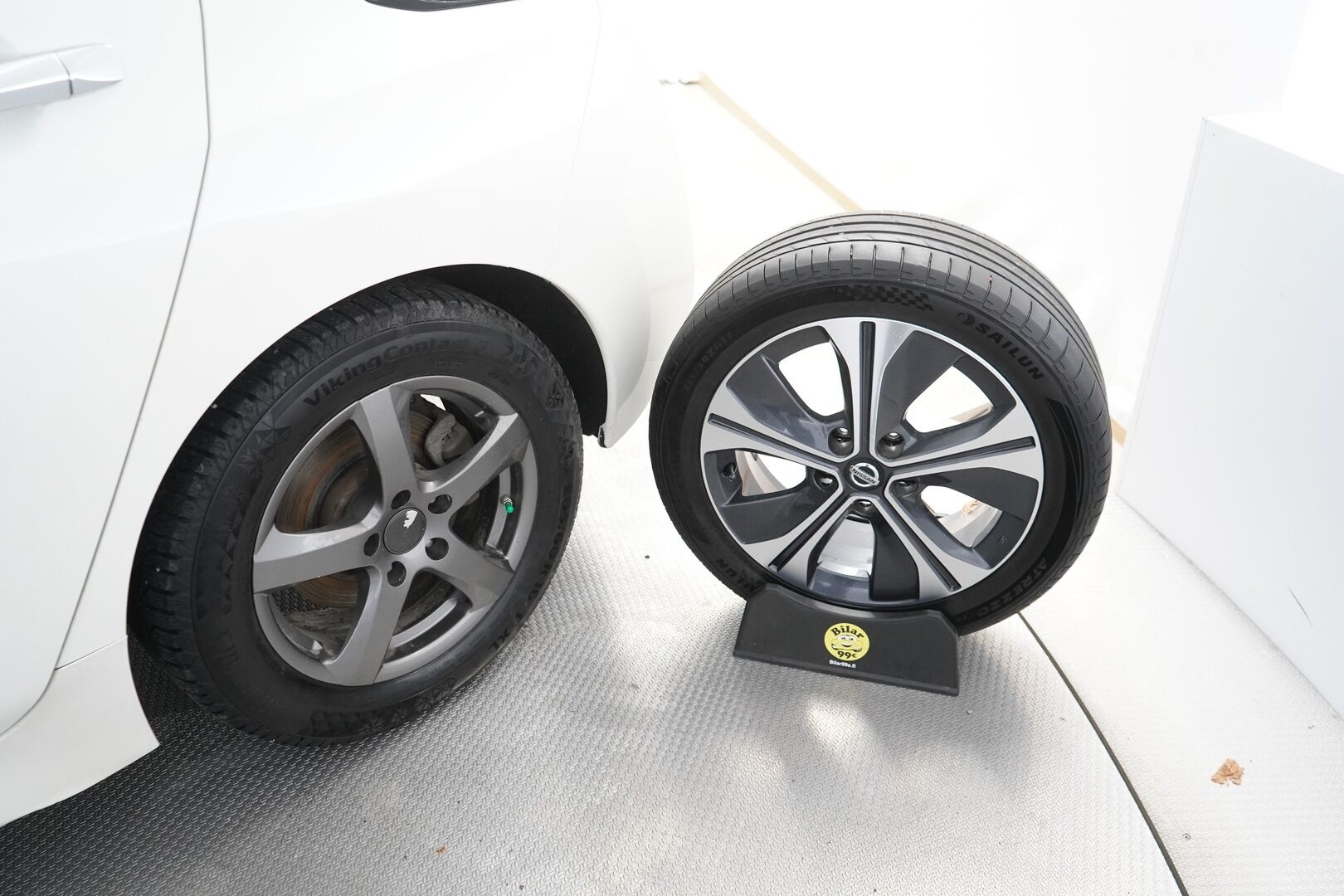 NISSAN LEAF 2018 40kWh Tekna *Bose / ILP / Nahat / 360 Kamera / ACC* - Suomi-auto / Kahdet renkaat / Huippuvarusteet