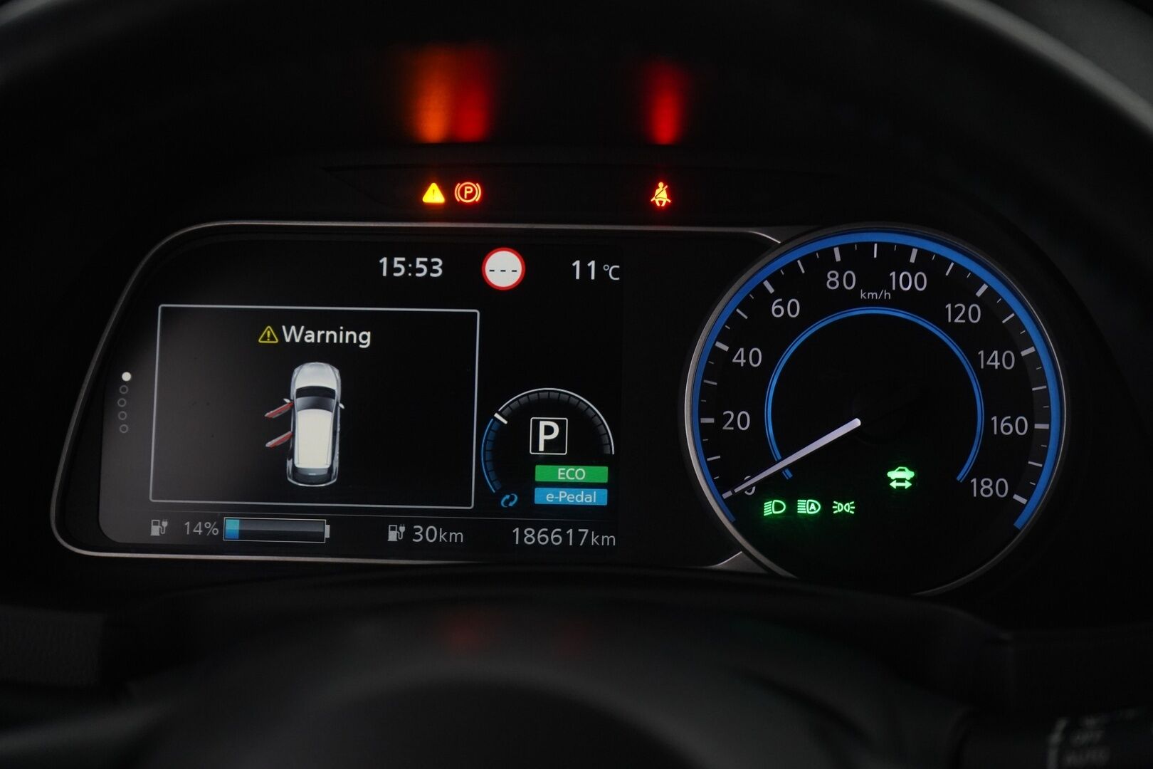NISSAN LEAF 2018 40kWh Tekna *Bose / ILP / Nahat / 360 Kamera / ACC* - Suomi-auto / Kahdet renkaat / Huippuvarusteet