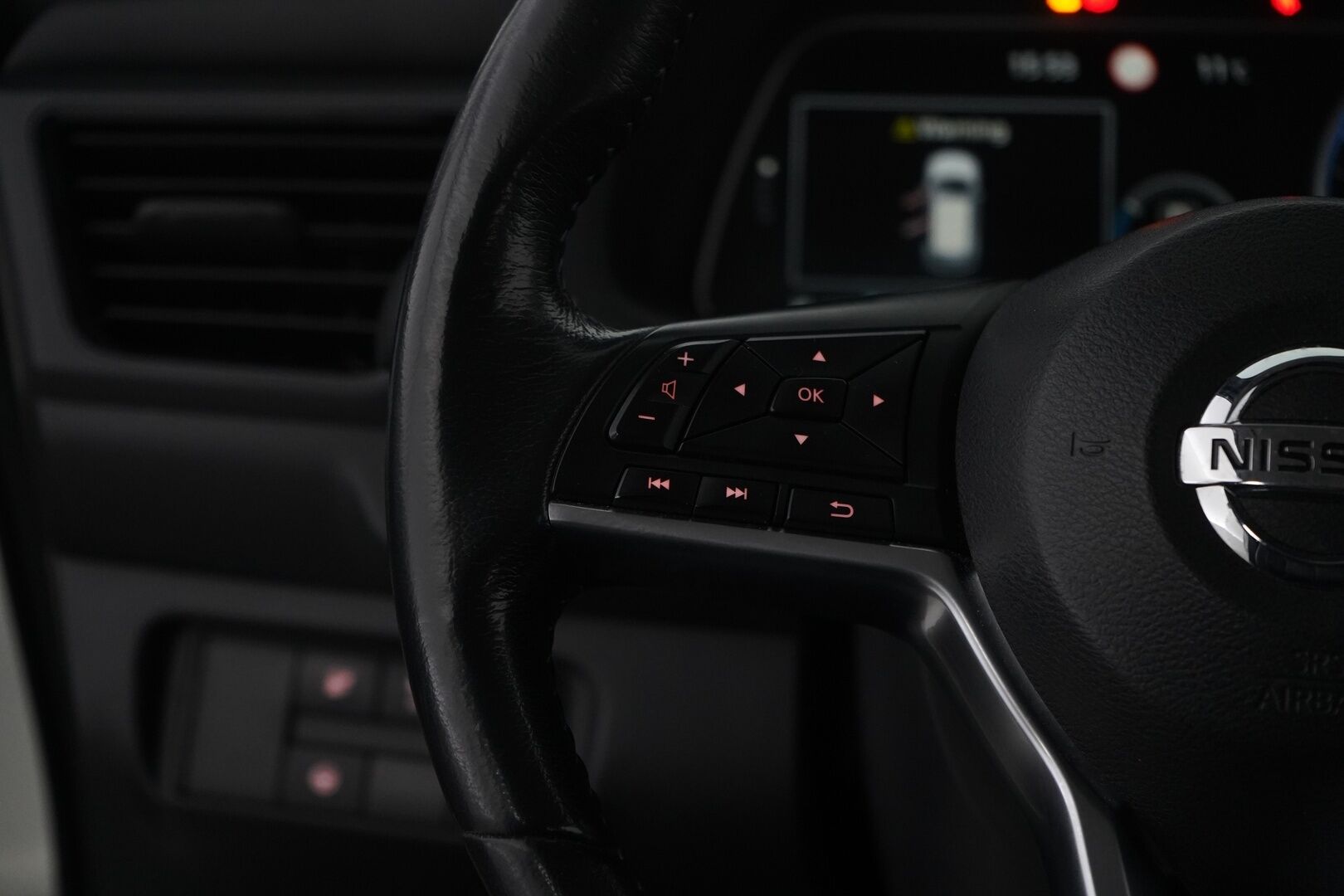 NISSAN LEAF 2018 40kWh Tekna *Bose / ILP / Nahat / 360 Kamera / ACC* - Suomi-auto / Kahdet renkaat / Huippuvarusteet