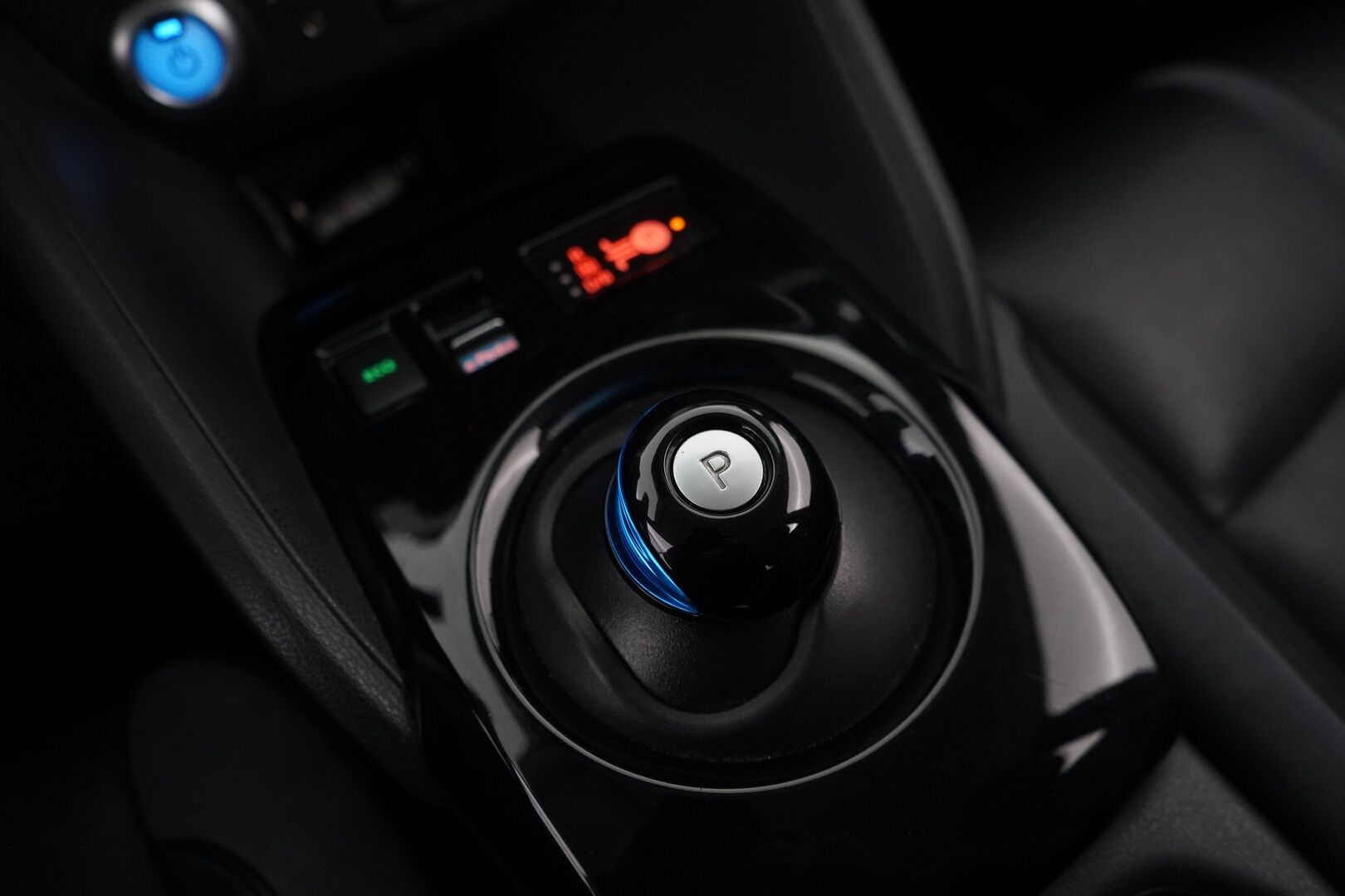 NISSAN LEAF 2018 40kWh Tekna *Bose / ILP / Nahat / 360 Kamera / ACC* - Suomi-auto / Kahdet renkaat / Huippuvarusteet