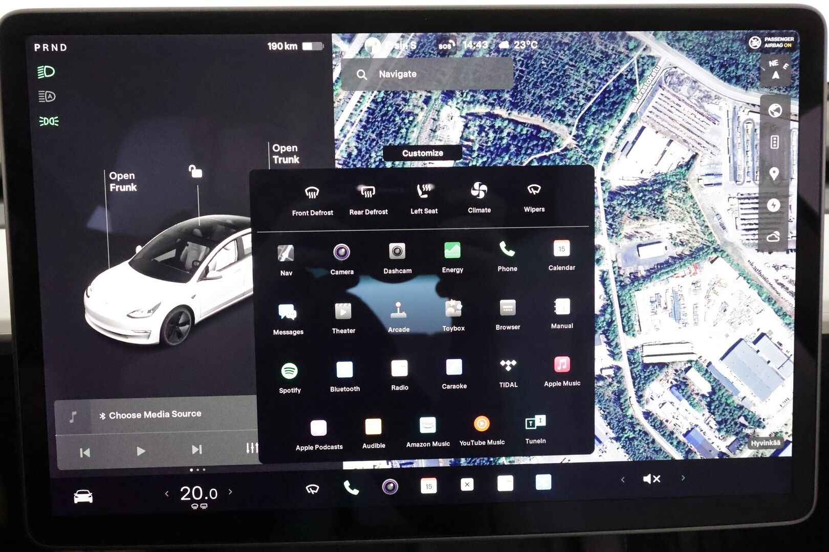 TESLA MODEL 3 2021 Standard Range Plus **Lasikatto / Lämpöpumppu / Koukku / Adapt.Vakkari / Matrix-LED / P.kamera / Muistipenkki / Navi** - 2x Latauskaapelit