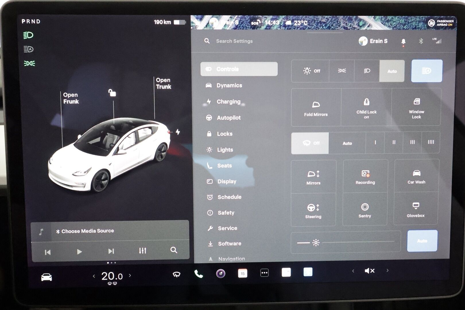 TESLA MODEL 3 2021 Standard Range Plus **Lasikatto / Lämpöpumppu / Koukku / Adapt.Vakkari / Matrix-LED / P.kamera / Muistipenkki / Navi** - 2x Latauskaapelit