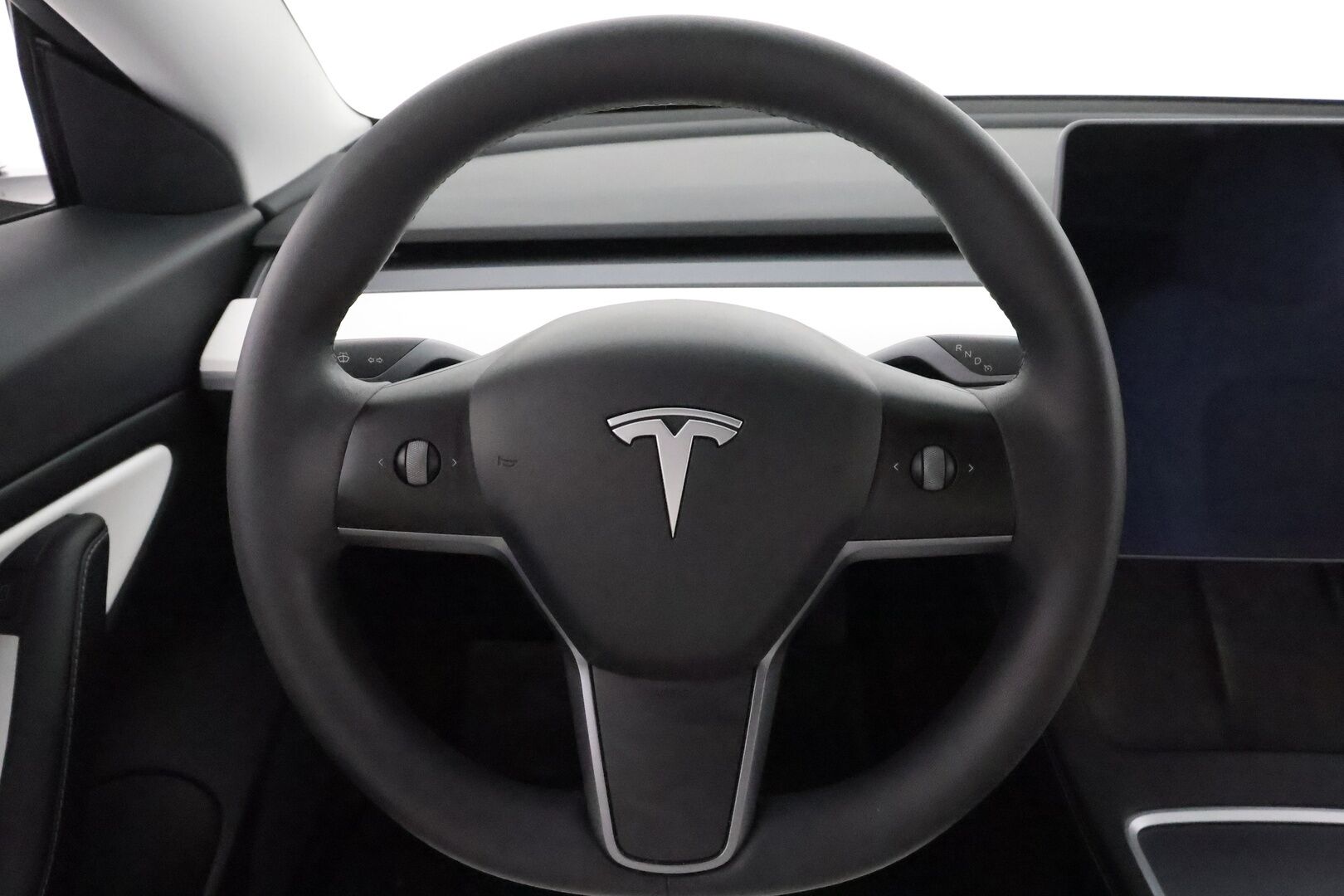 TESLA MODEL 3 2021 Standard Range Plus **Lasikatto / Lämpöpumppu / Koukku / Adapt.Vakkari / Matrix-LED / P.kamera / Muistipenkki / Navi** - 2x Latauskaapelit