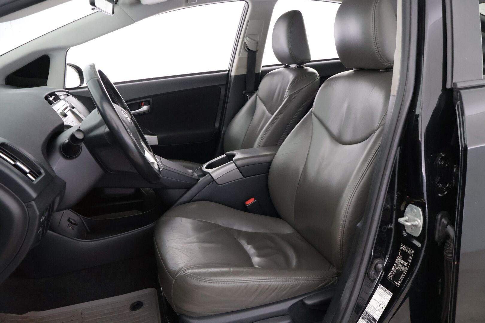 TOYOTA PRIUS 2015 1.8HSD aut *Juuri Katsastettu! / P.Kamera / HUD / Nahat / JBL *