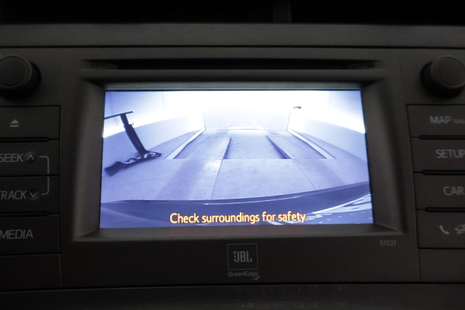 TOYOTA PRIUS 2015 1.8HSD aut *Juuri Katsastettu! / P.Kamera / HUD / Nahat / JBL * - HULLU BLACKWEEK KORKOTARJOUS 2,49%