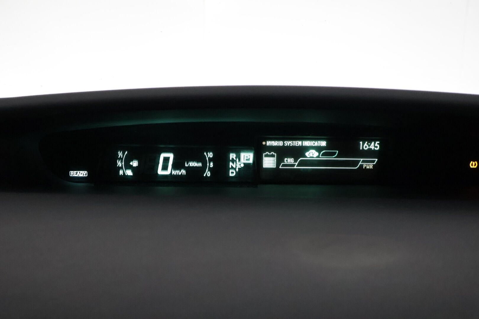 TOYOTA PRIUS 2015 1.8HSD aut *Juuri Katsastettu! / P.Kamera / HUD / Nahat / JBL *