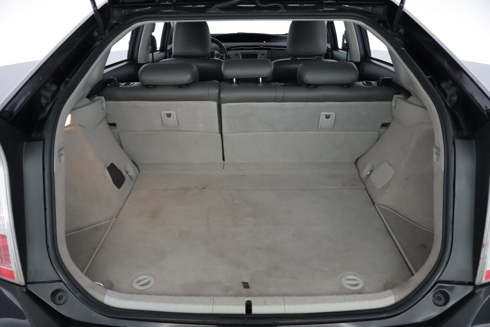 TOYOTA PRIUS 2015 1.8HSD aut *Juuri Katsastettu! / P.Kamera / HUD / Nahat / JBL * - HULLU BLACKWEEK KORKOTARJOUS 2,49%